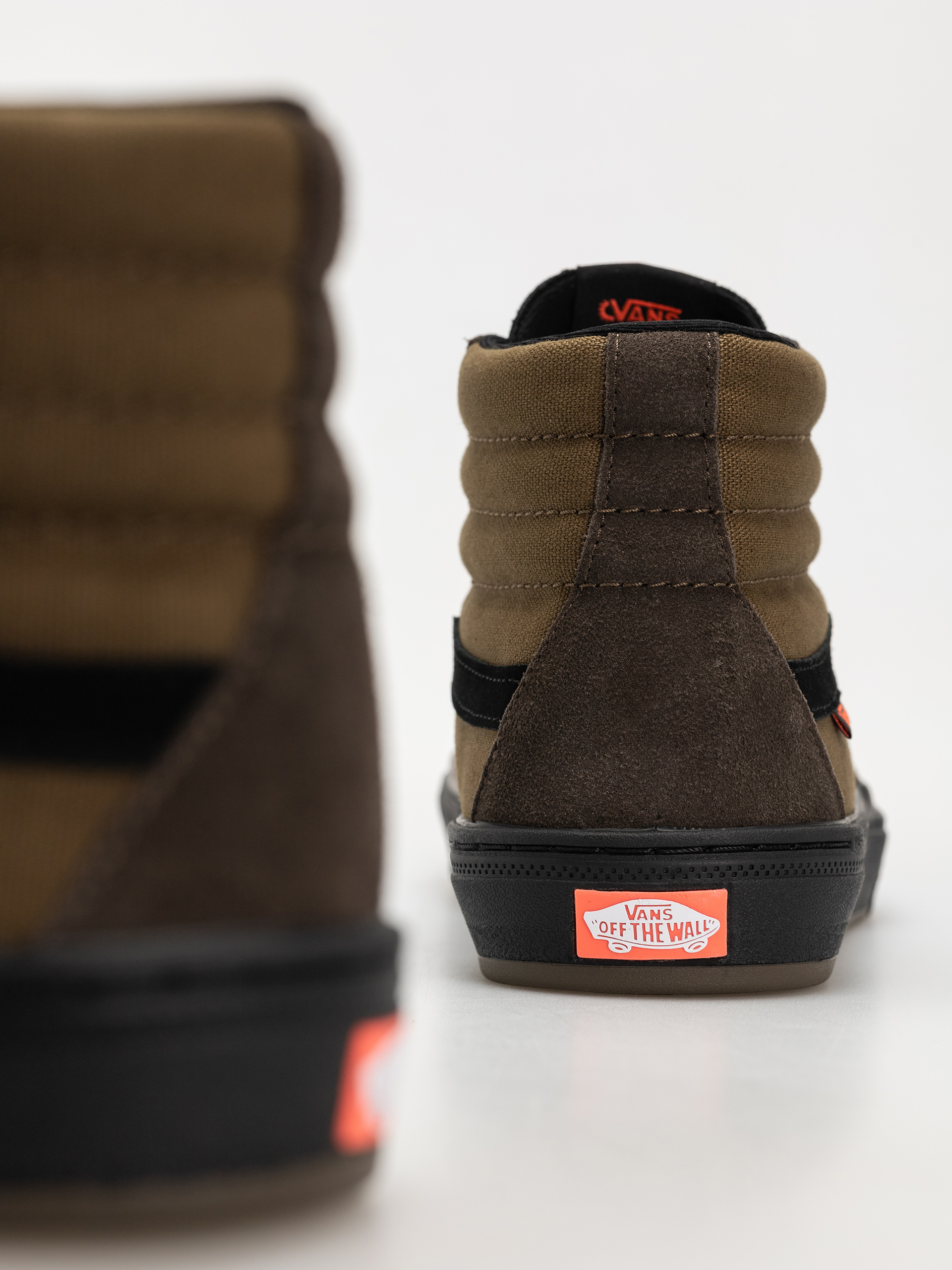 Vans X Odyssey Bmx Sk8 Hi Schuhe (coal brown)