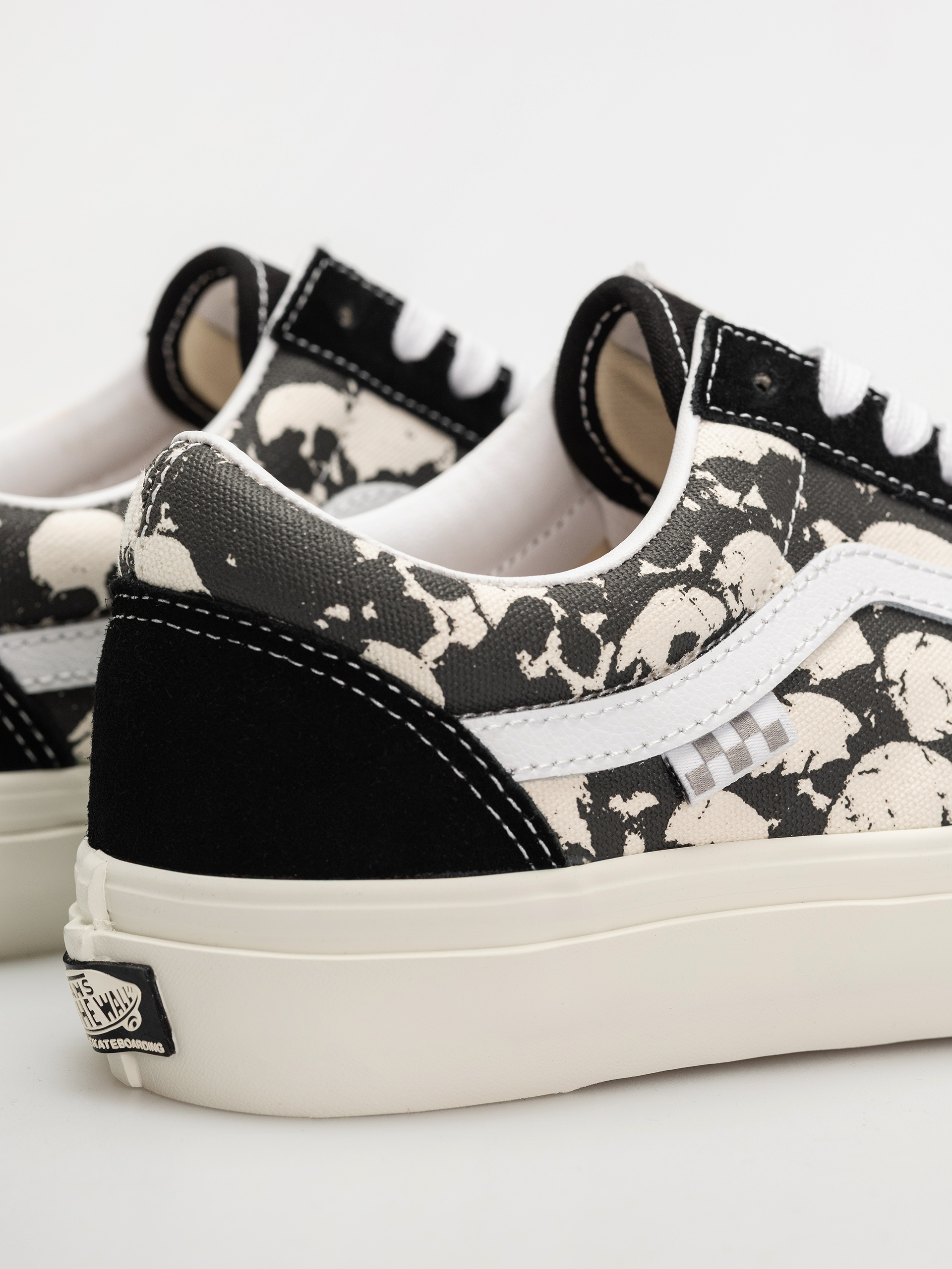 Vans Skate Old Skool Shoes (skull pile black/white/gum)