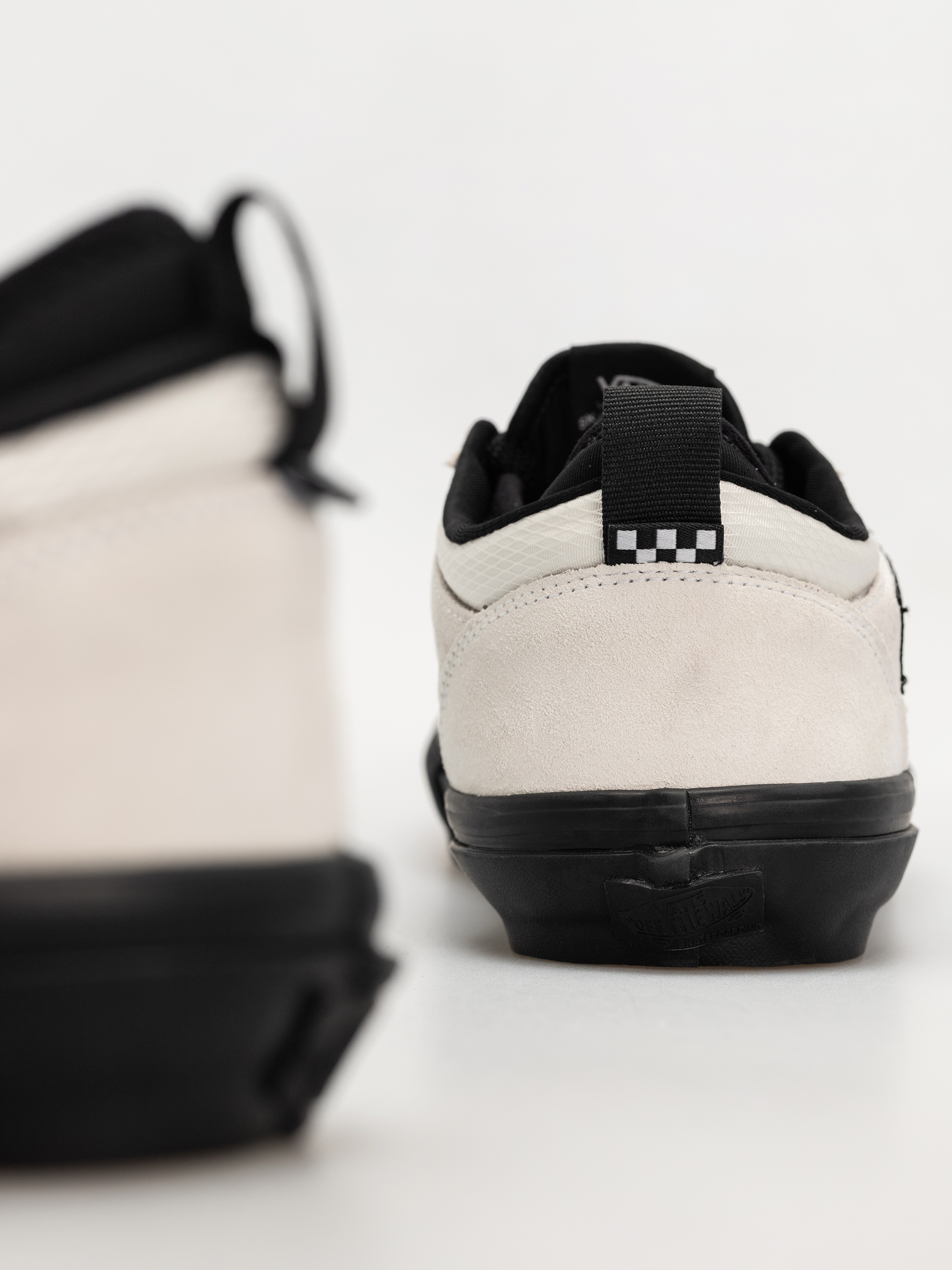 Vans Skate Safe Low Schuhe (atiba bone white/black)