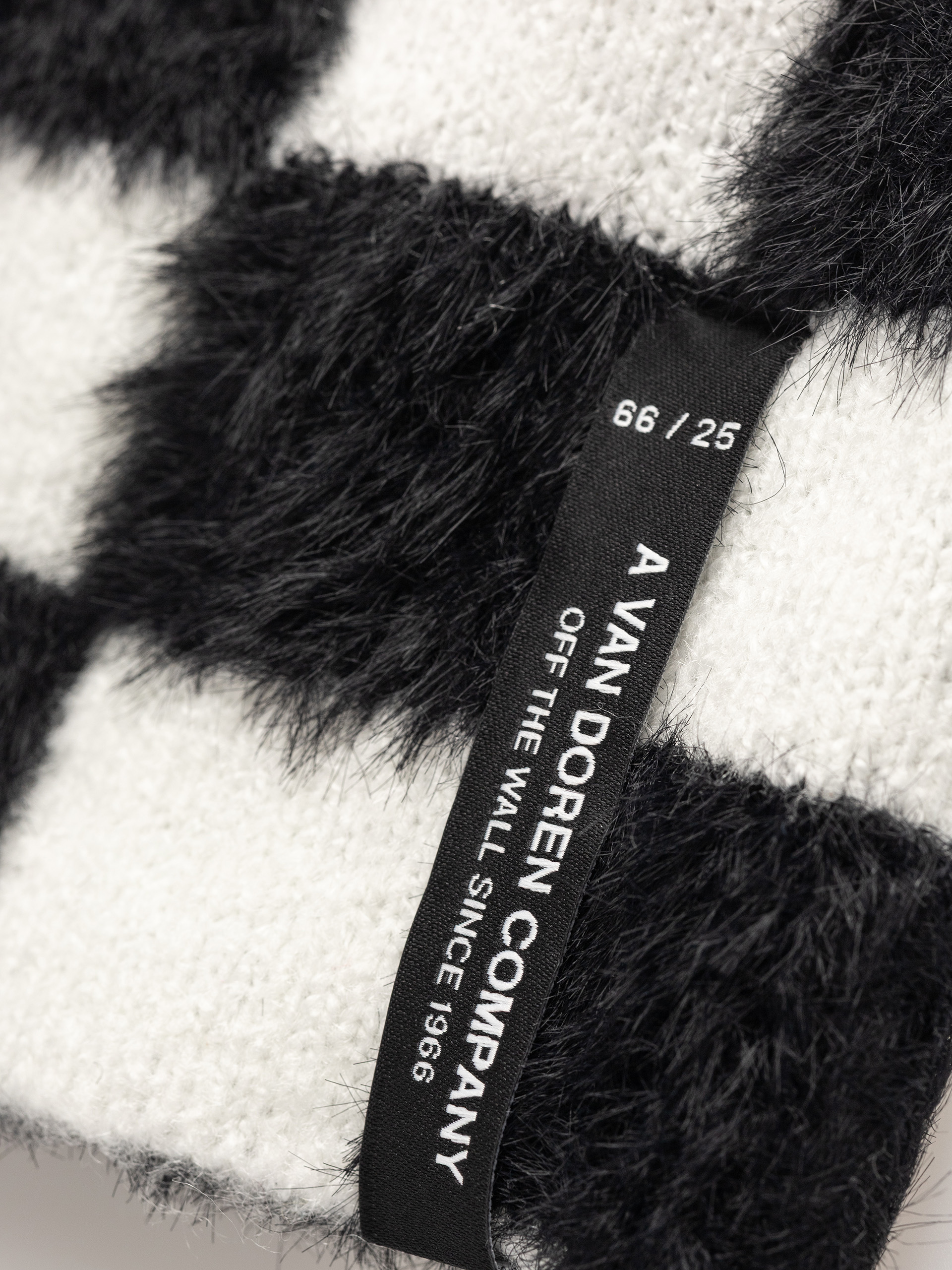 Vans Plaimor Beanie (black/white)