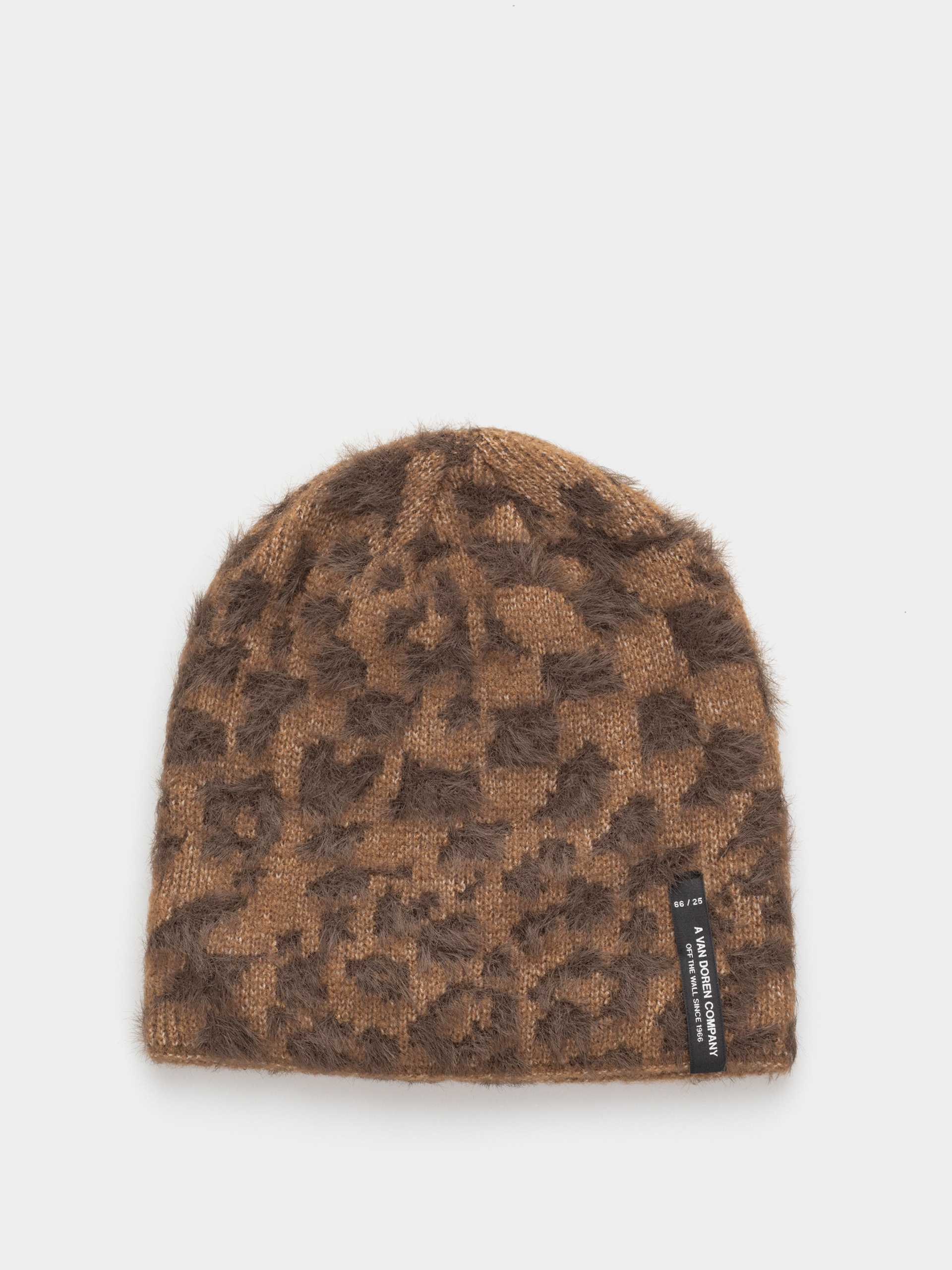 Vans Plaimor Beanie (dachshund)