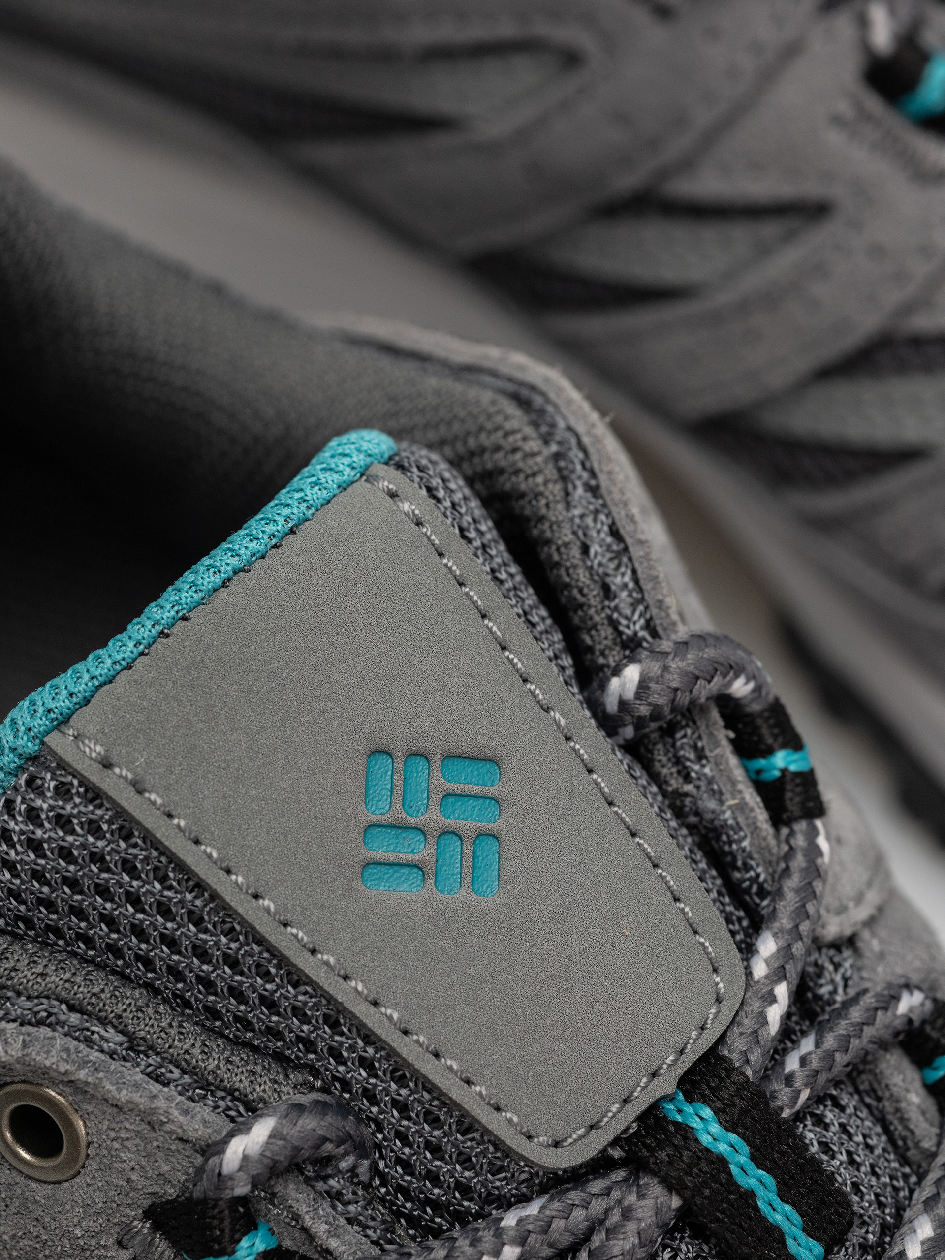 Columbia Crestwood Wmn Shoes (graphite/pacific rim)