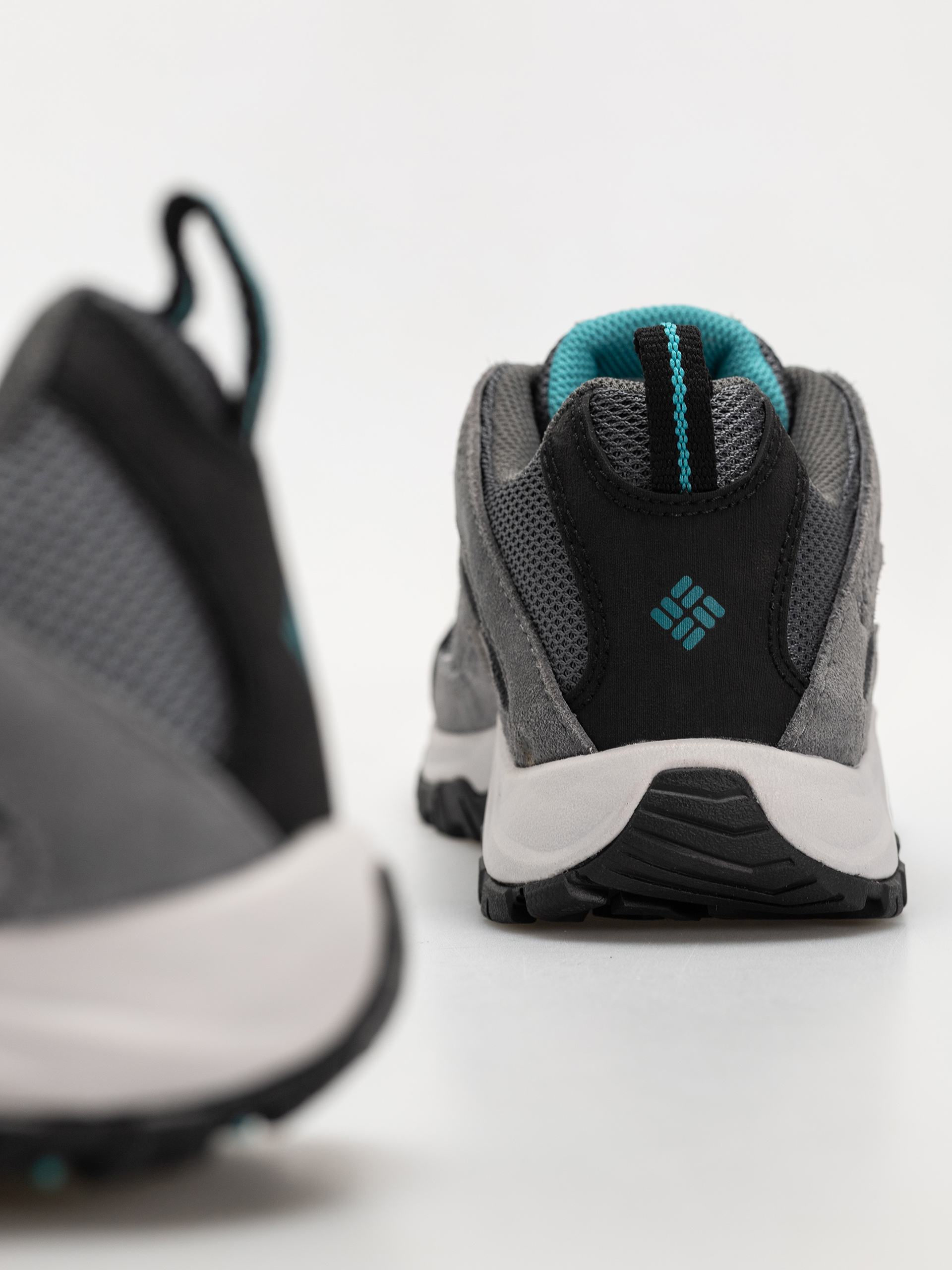 Columbia Crestwood Wmn Shoes (graphite/pacific rim)