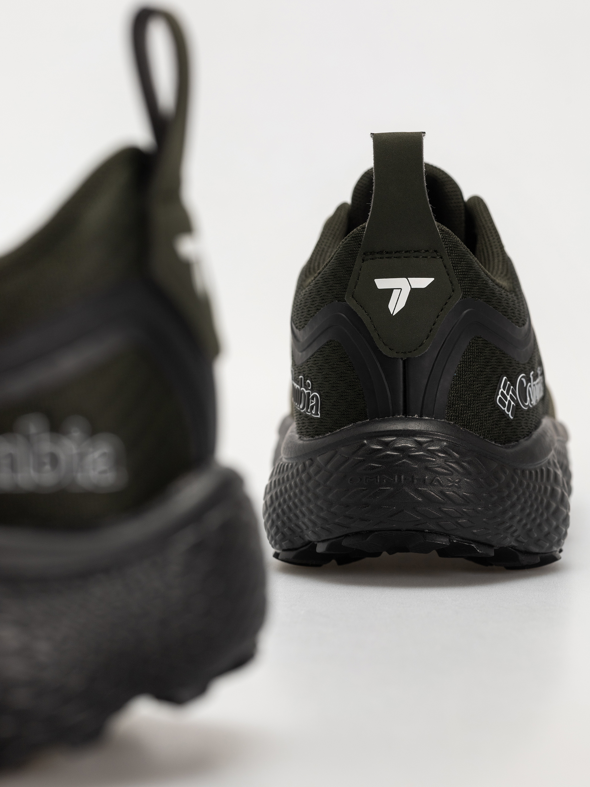 Columbia Escape Thrive Titanium Shoes (nori/white)