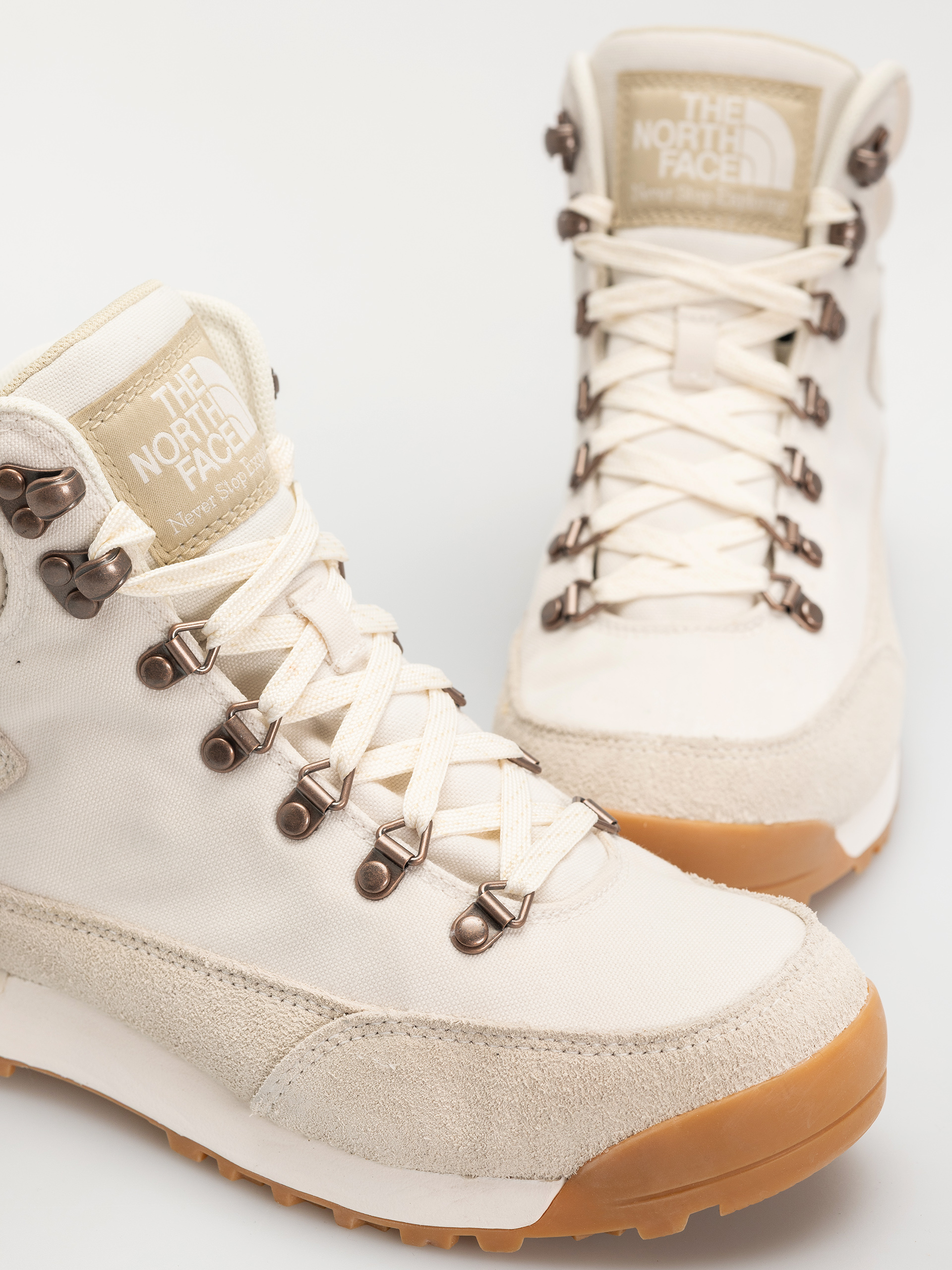 The North Face Back To Berkeley Iv Textile Wp Wmn Shoes (white dune/white dune)