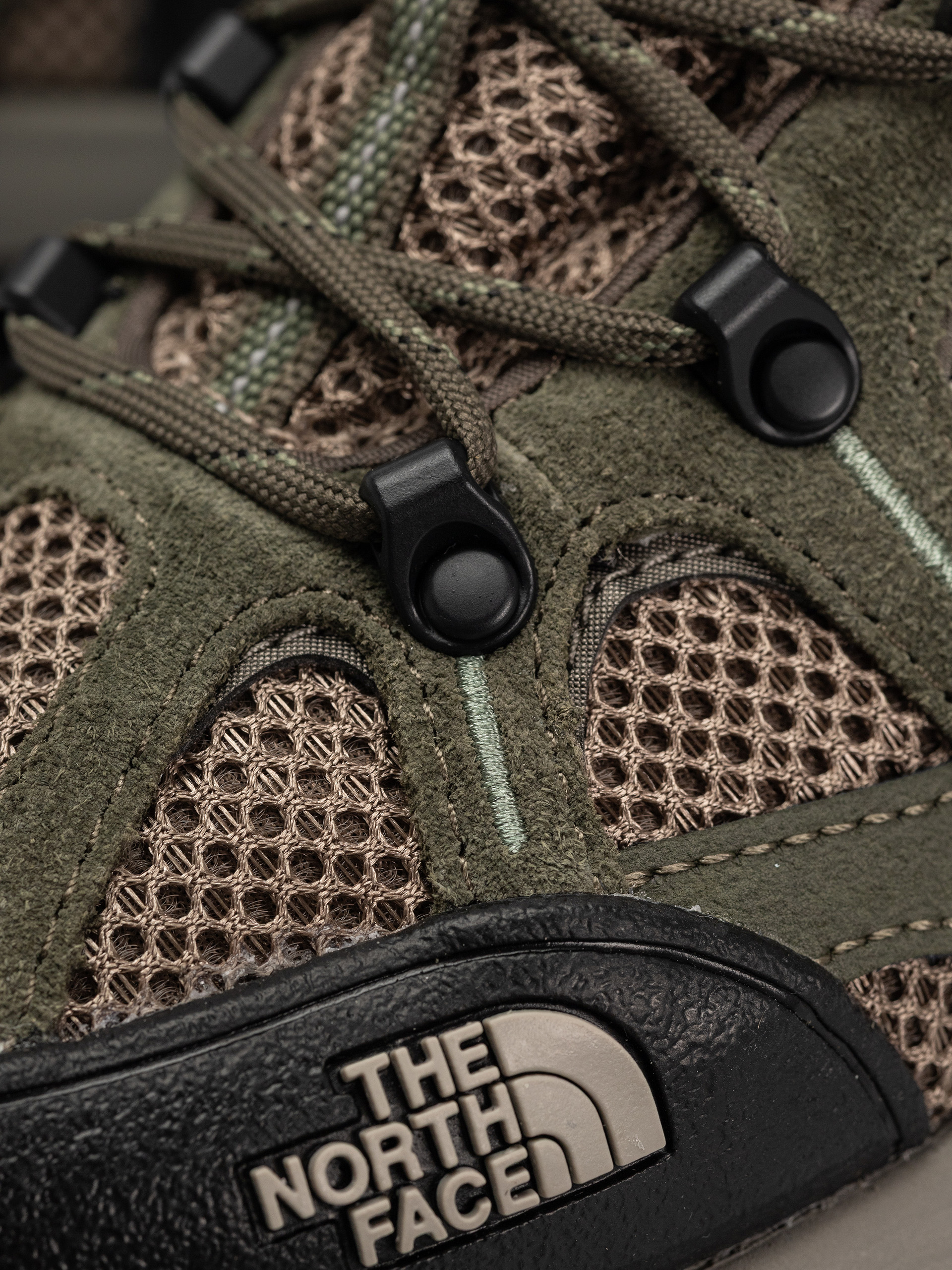 The North Face Hedgehog 06 Rvst Shoes (new taupe green/bark mi)