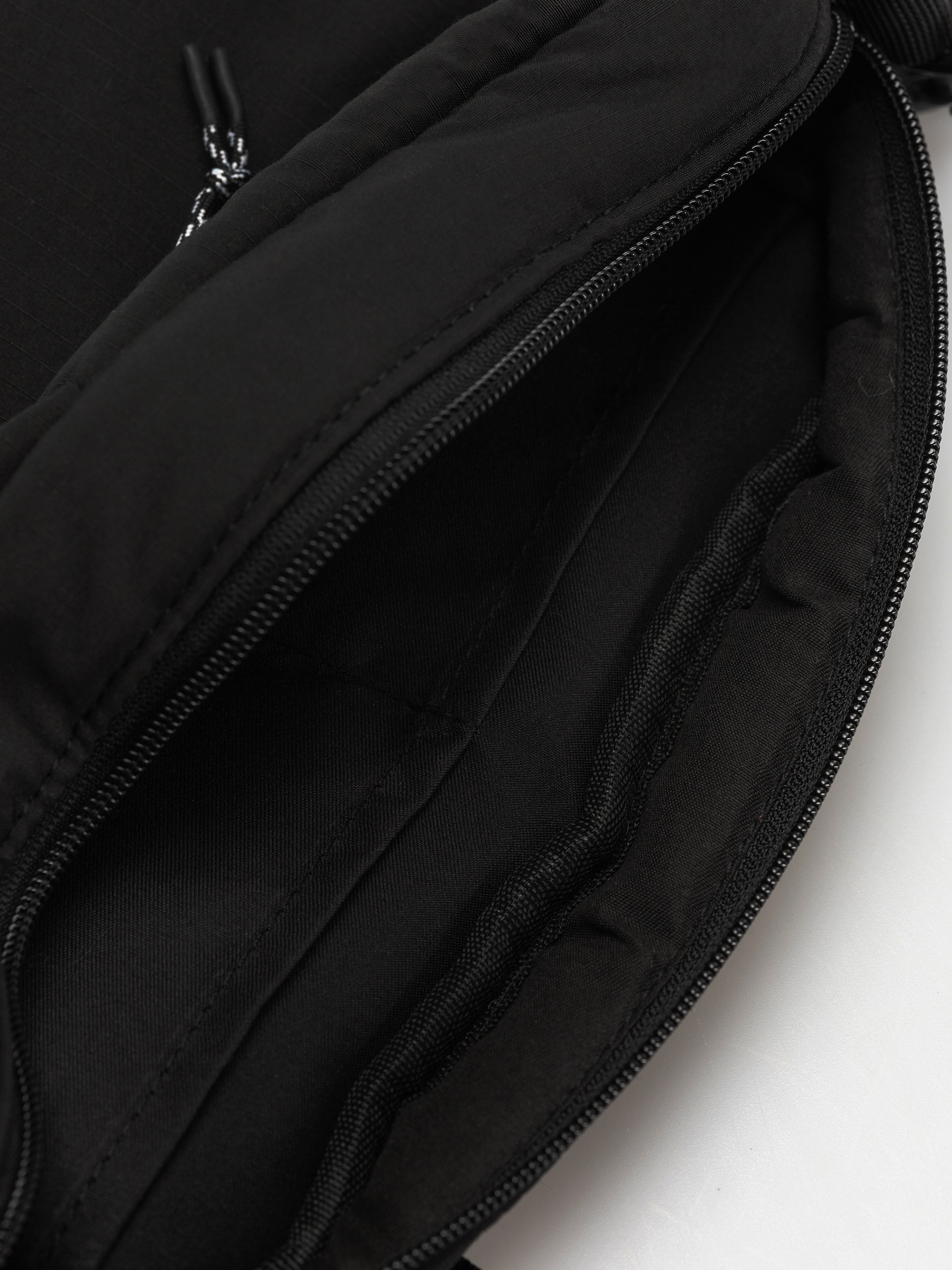 Iriedaily Schultertasche Ribtouch (black)