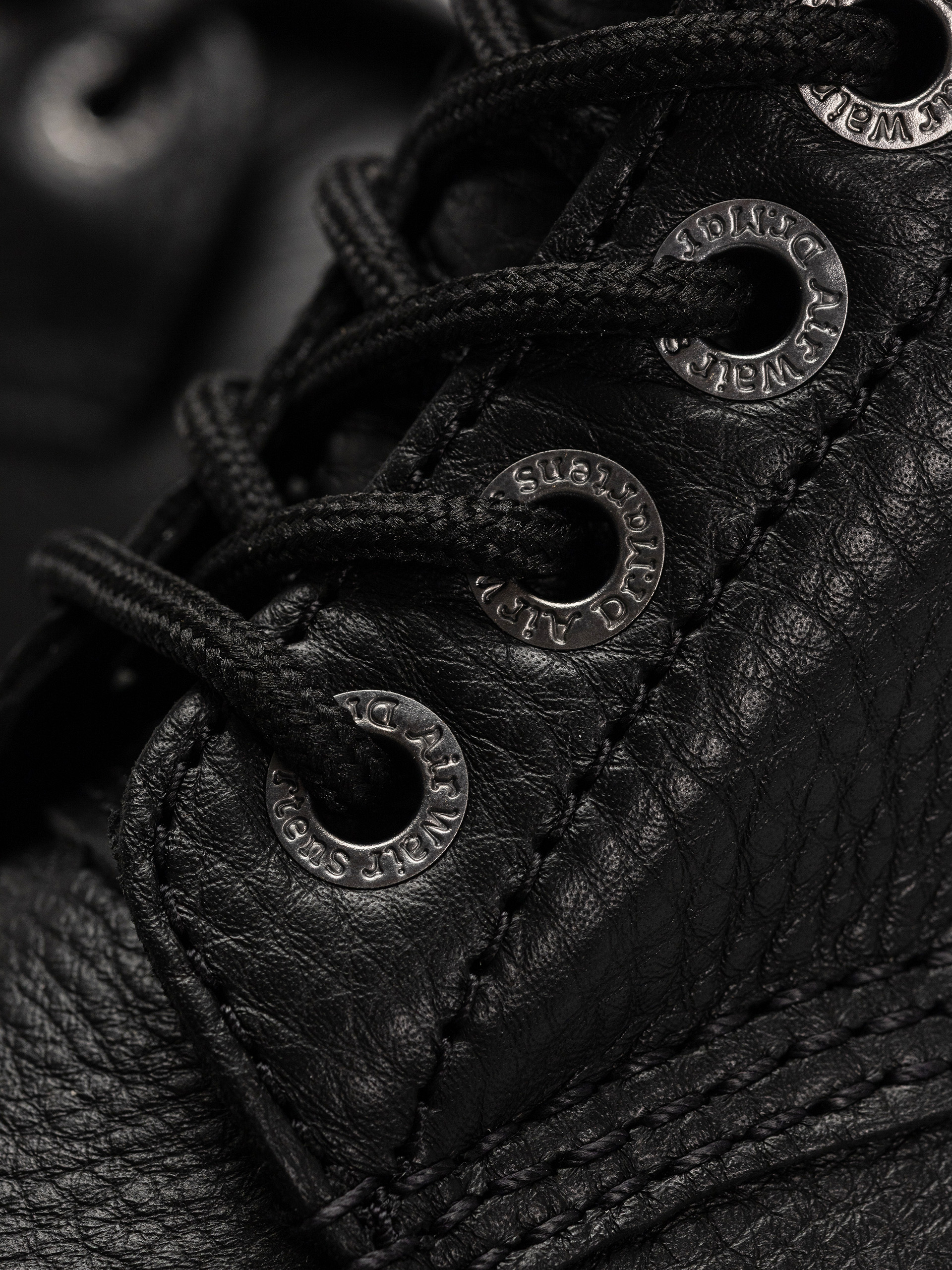 Dr. Martens 1460 Pascal Max Shoes (black pisa)