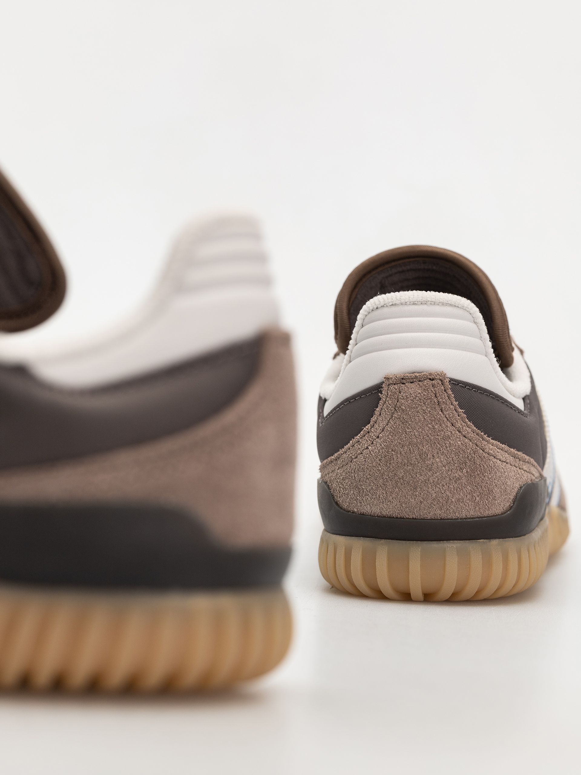 adidas Schuhe Busenitz Indoor Super (earstr/crywht/chacoa)