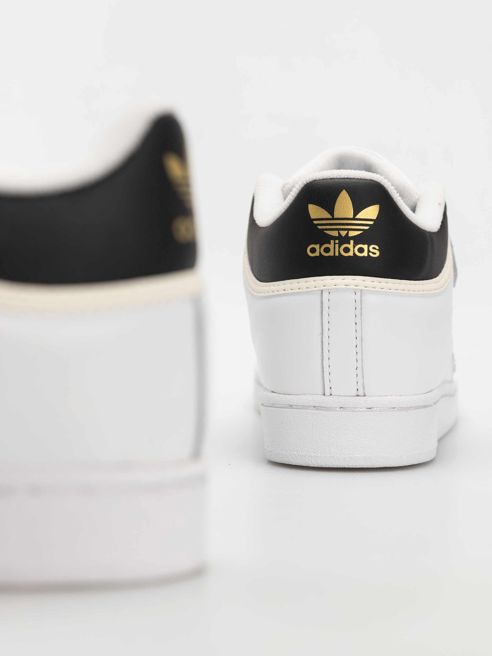 adidas Shoes Pro Shell Adv (ftwwht/cblack/goldmt)