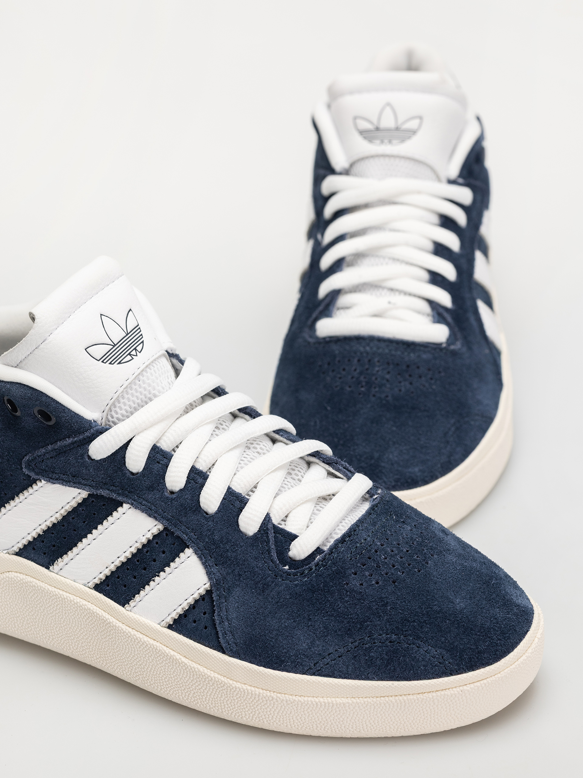 adidas Tyshawn Shoes (conavy/ftwwht/cwhite)