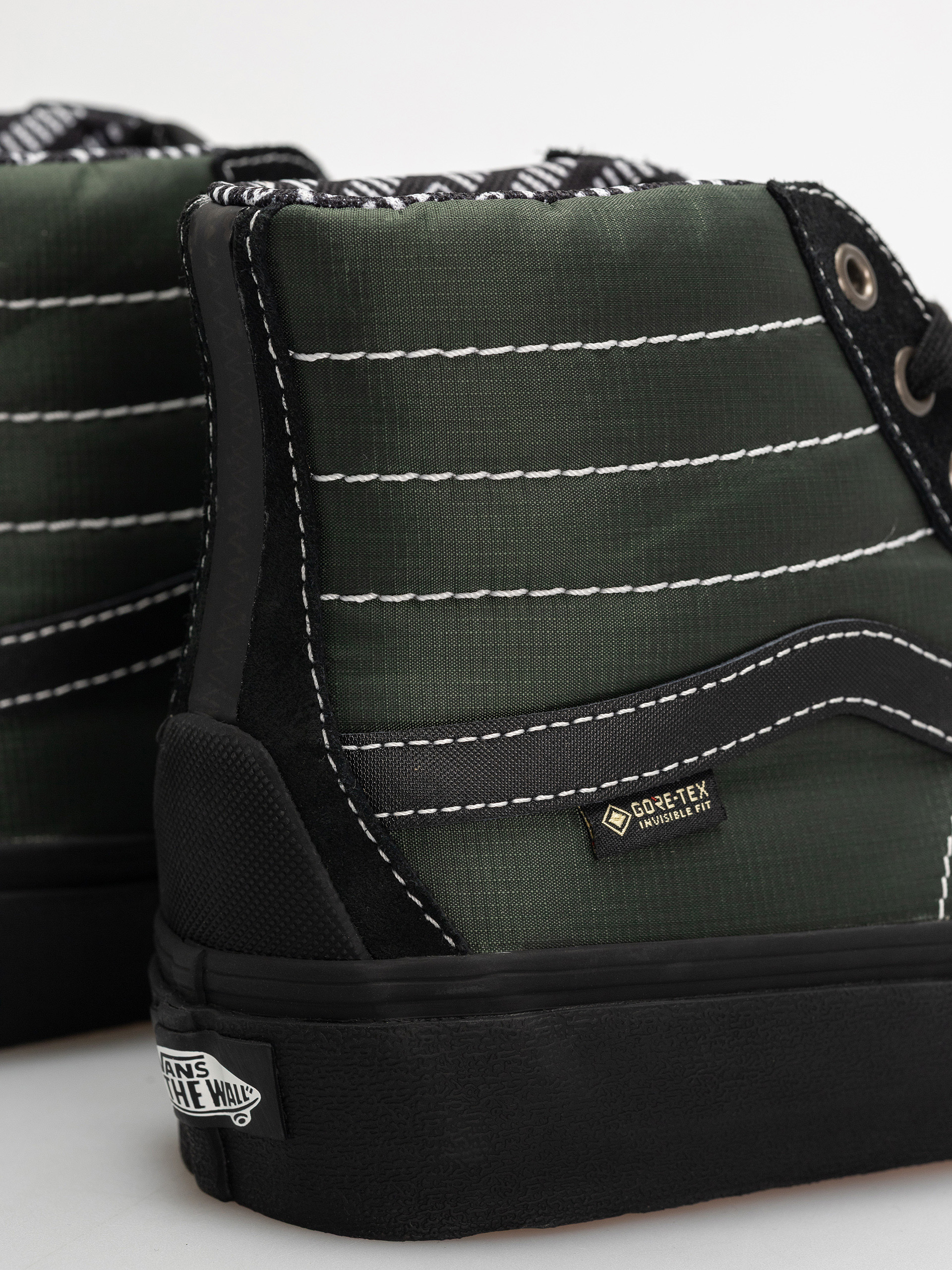 Vans Sk8 Hi Gore Tex Shoes (outdoor black/green)