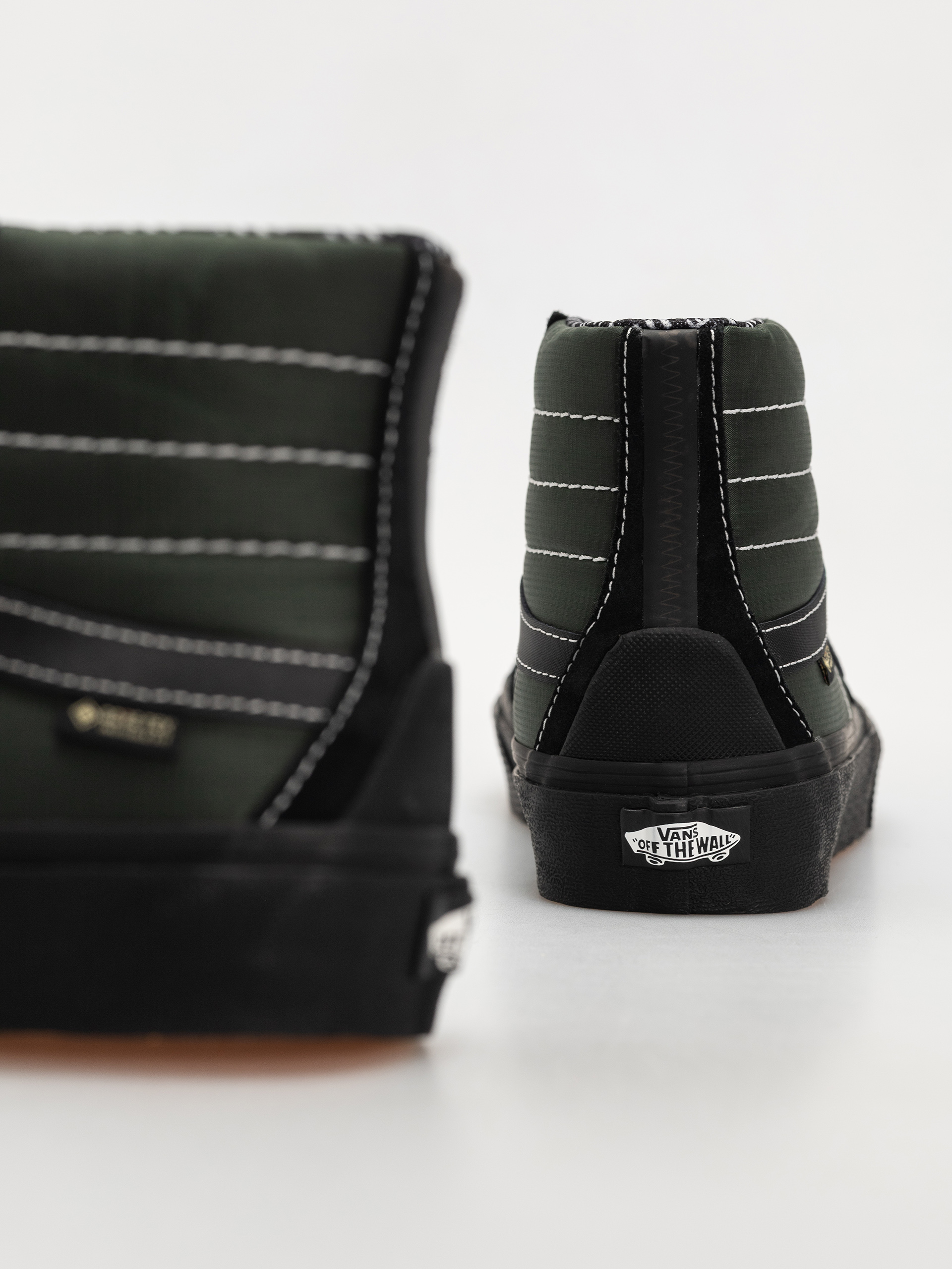 Vans Sk8 Hi Gore Tex Shoes (outdoor black/green)