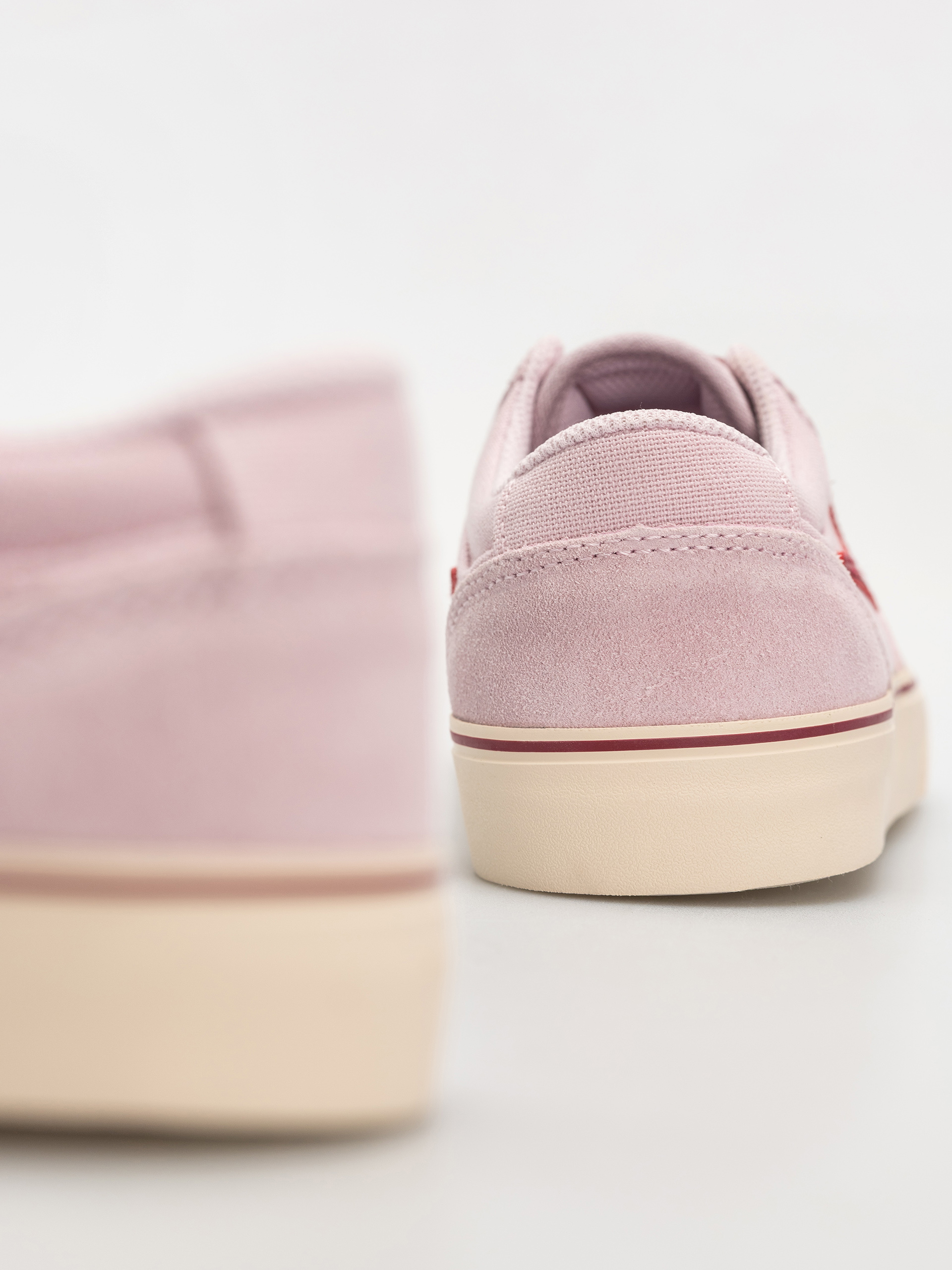 Nike SB Chron 2 Shoes (pink foam/noble red pearl white)