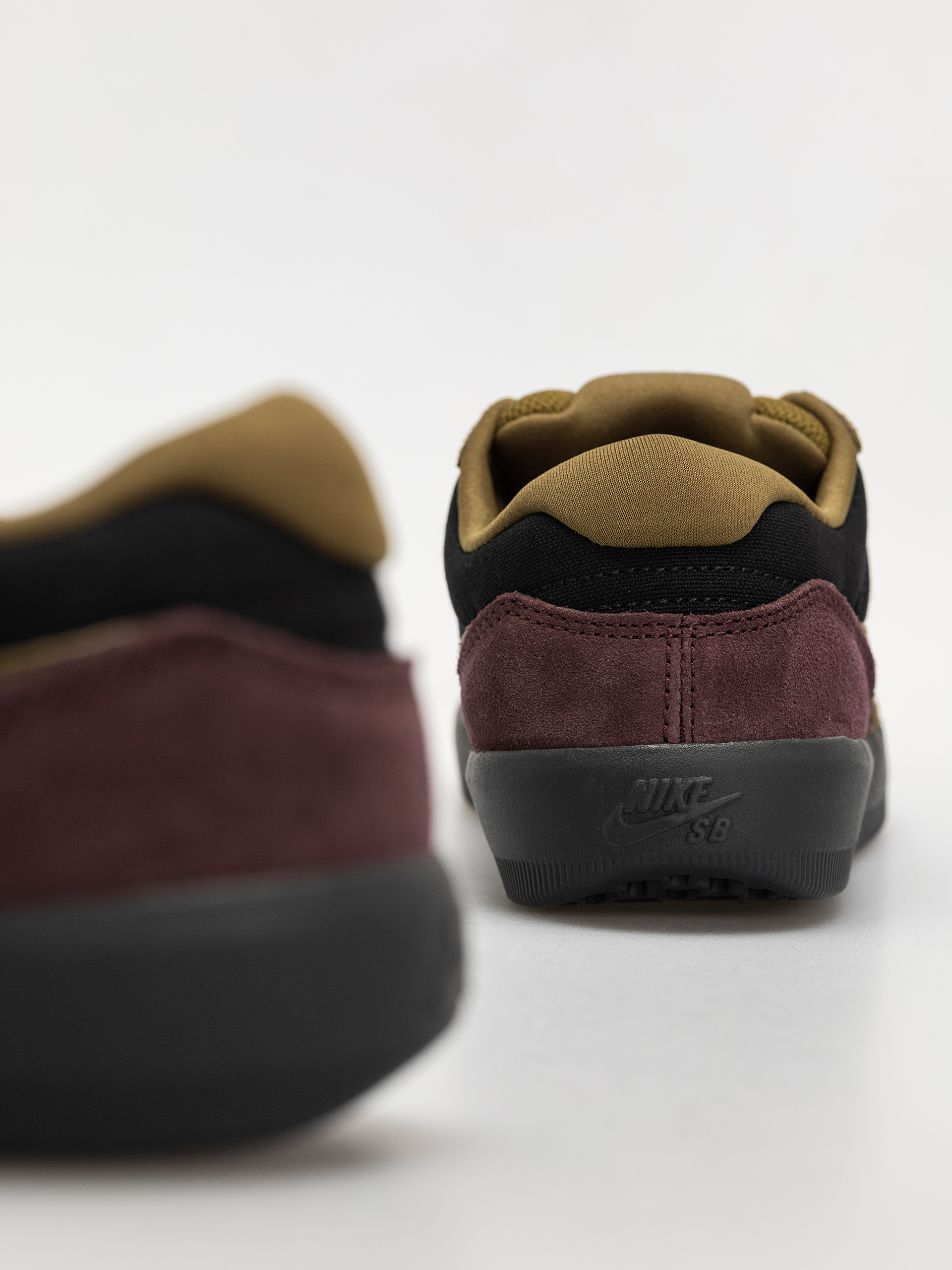 Nike SB Force 58 Schuhe (black/olive flak burgundy crush off noir)