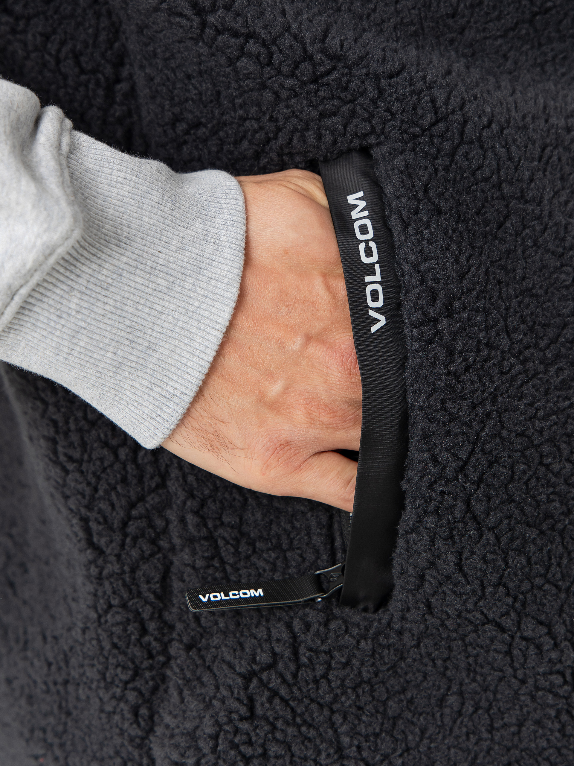 Volcom Arch Stone Weste (asphalt black)