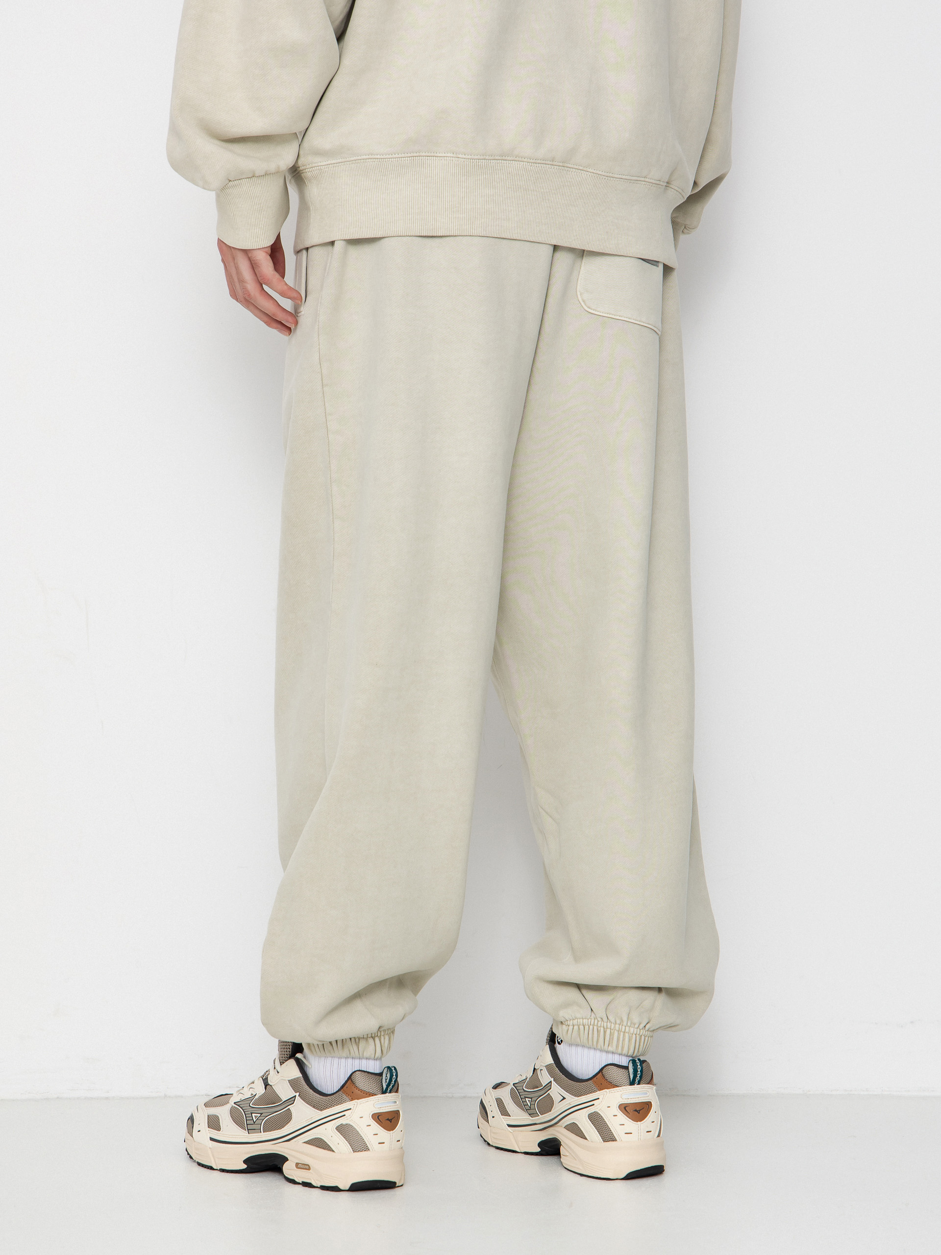 Carhartt WIP Vista Grand Sweat Hose (fleur de sel/garment dyed)