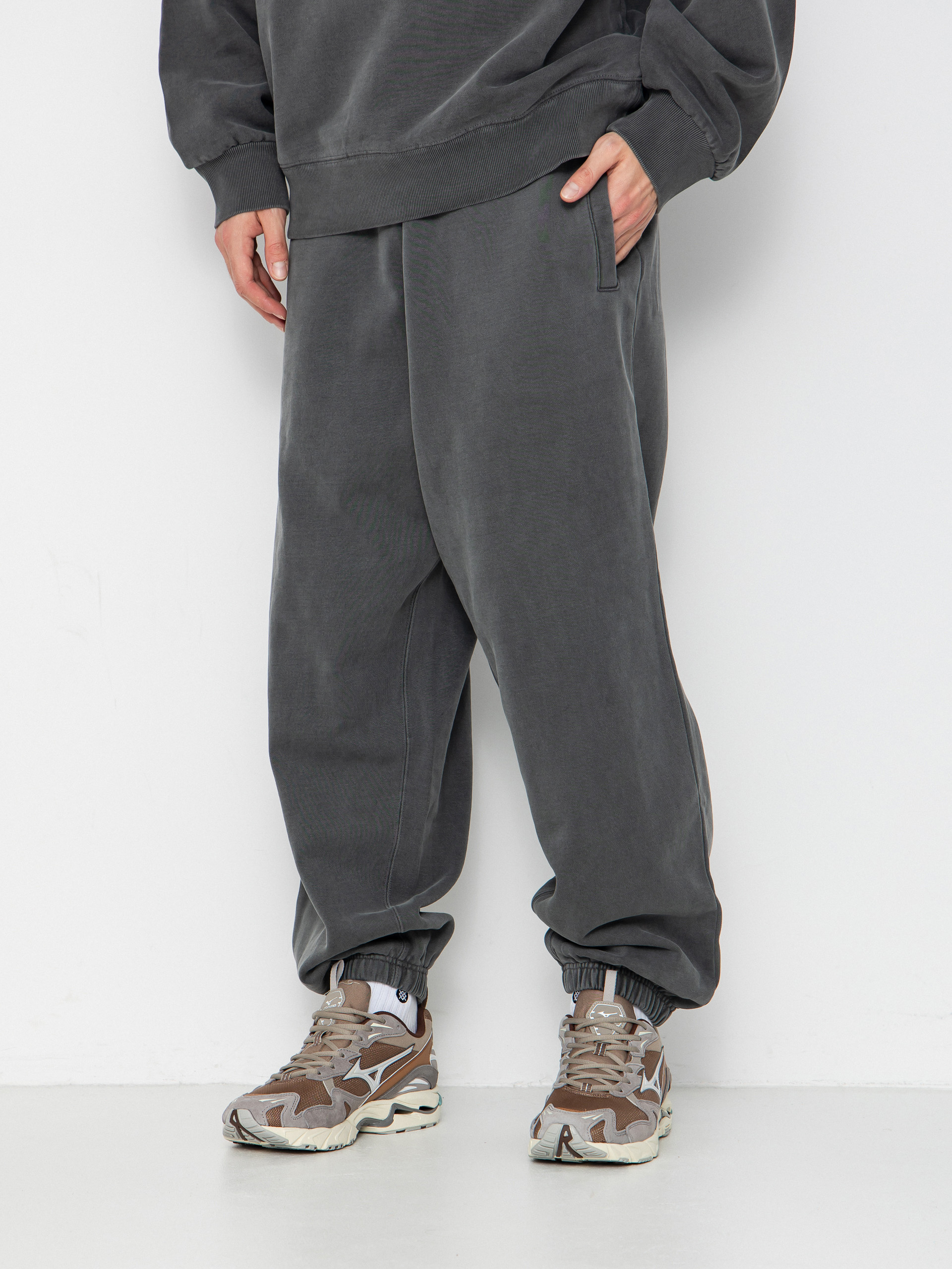 Carhartt WIP Vista Grand Sweat Pants - black (black/garment dyed)