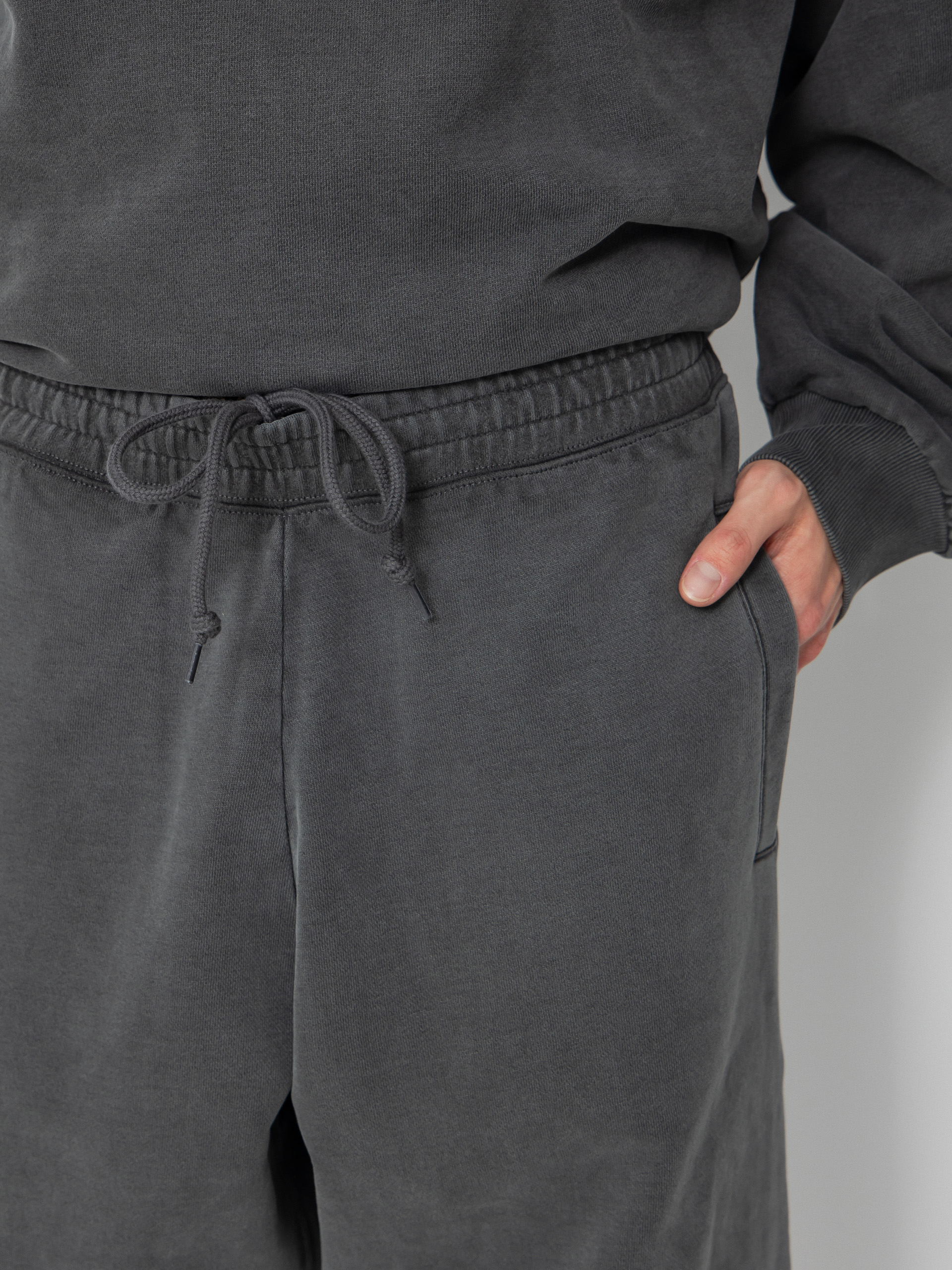 Carhartt WIP Vista Grand Sweat Pants (black/garment dyed)