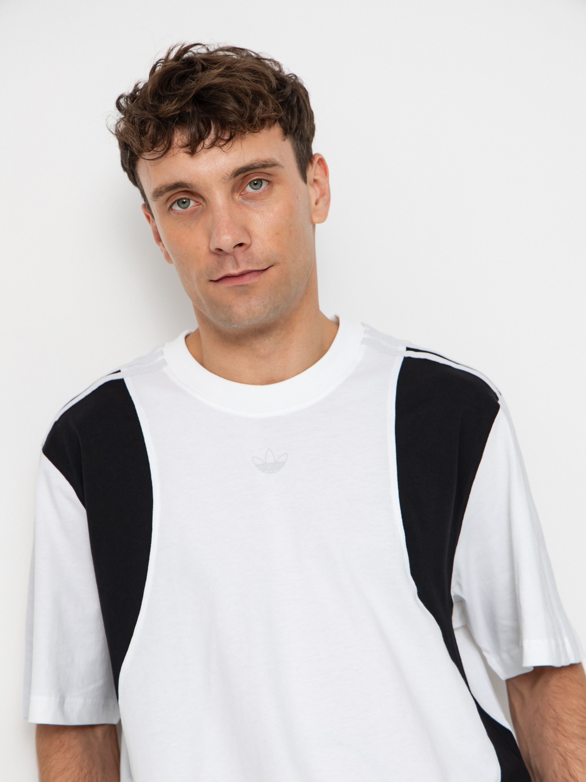 adidas Tyshawn T-Shirt (white/black)