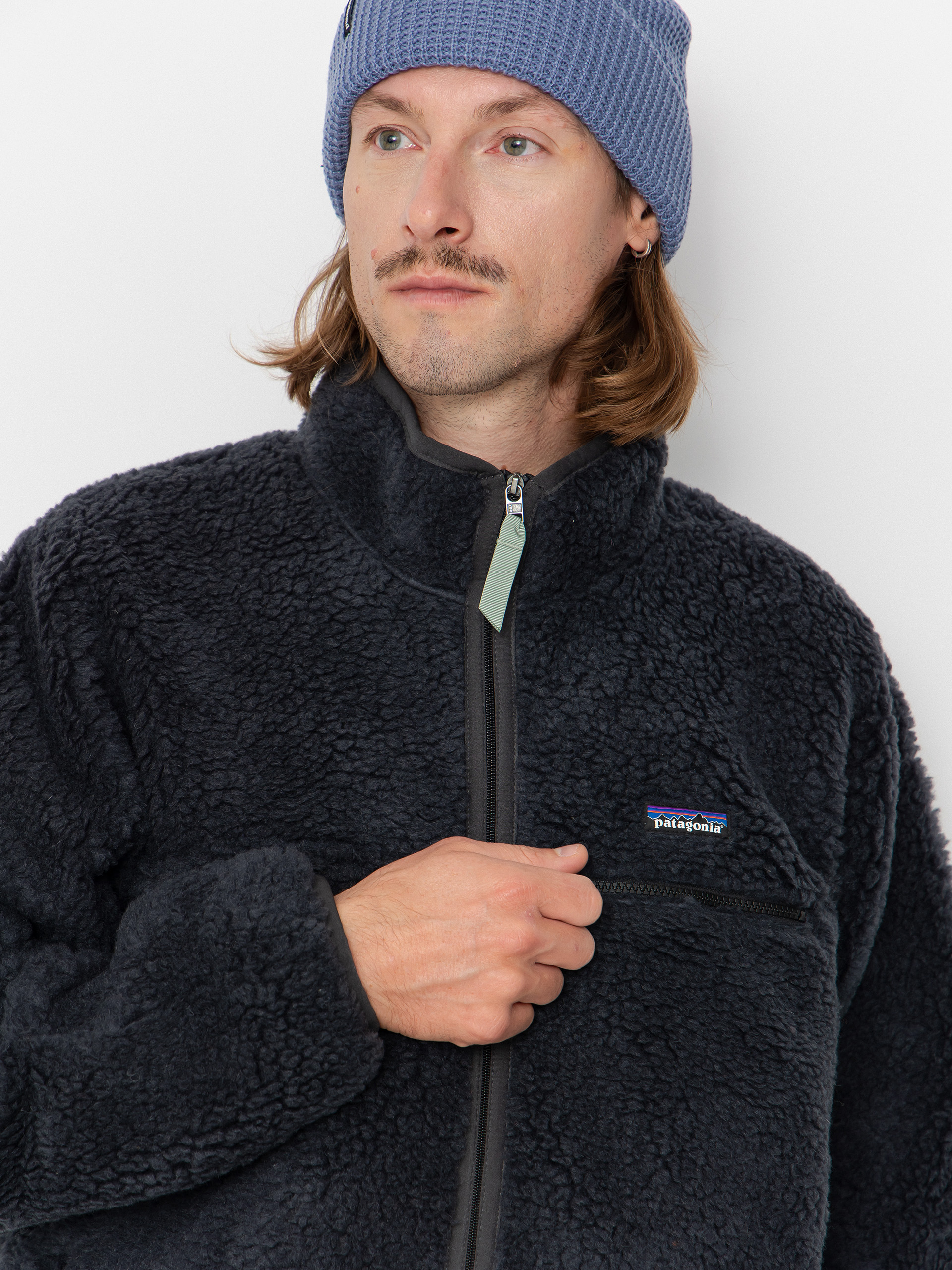 Patagonia Natural Blend Retro Cardigan Sweatshirt (ink black)