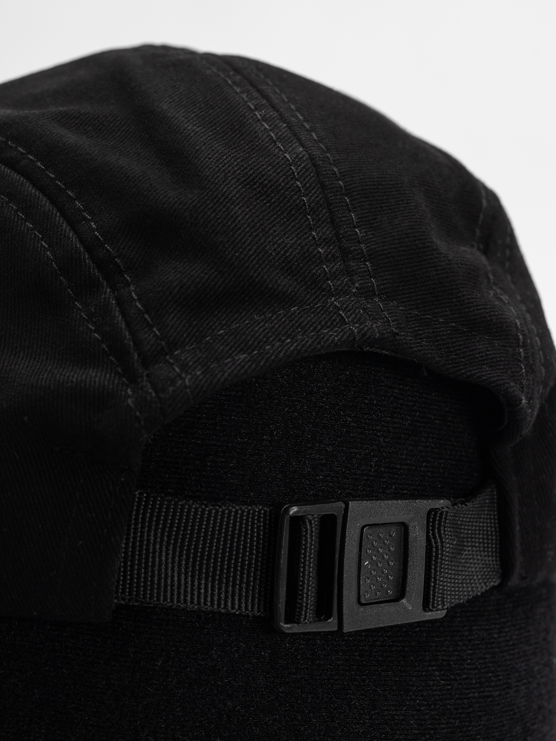 Yes 5 Pannel Cap (black)