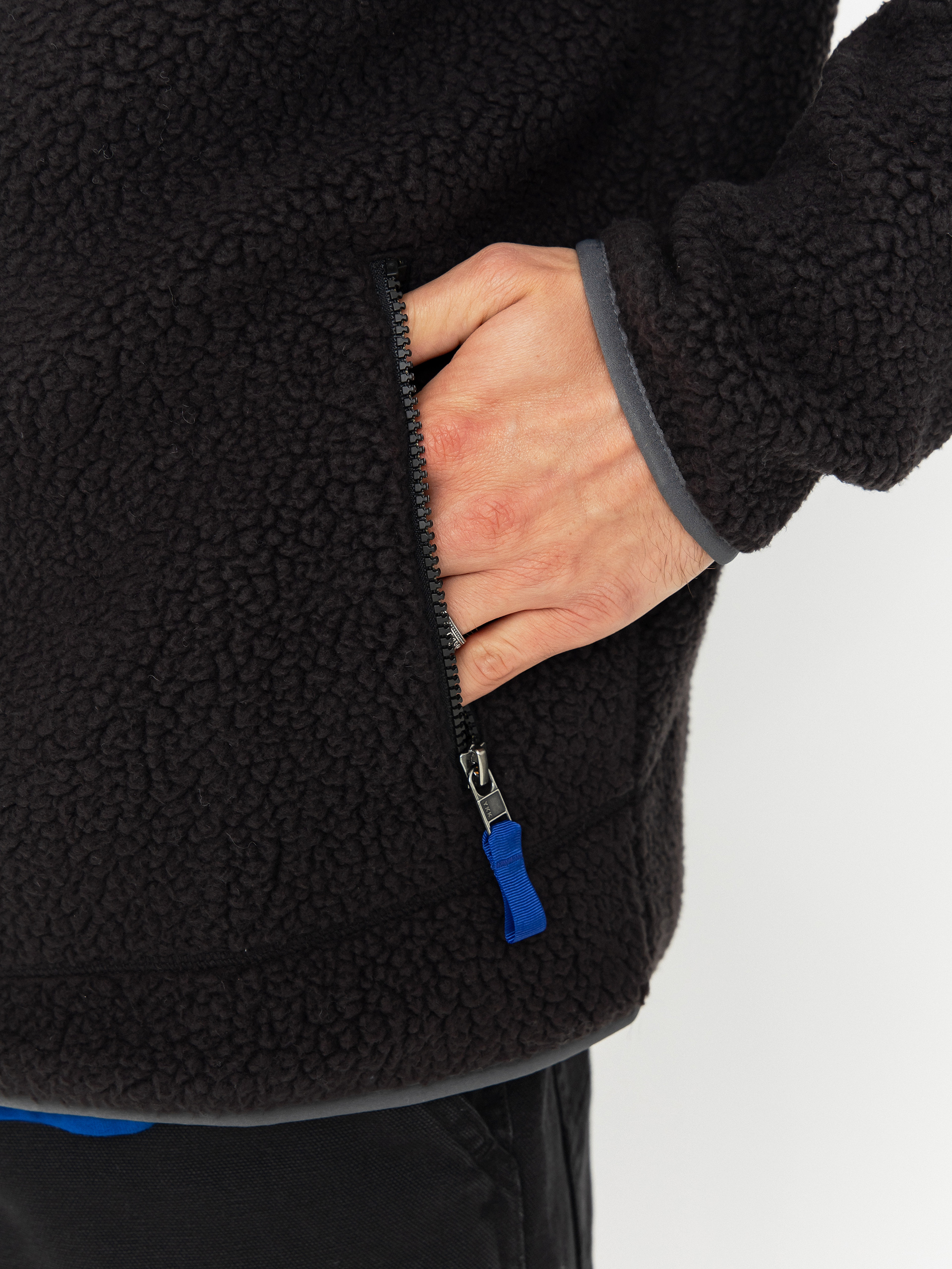 Patagonia Retro Pile Jacket (black w/forge grey)