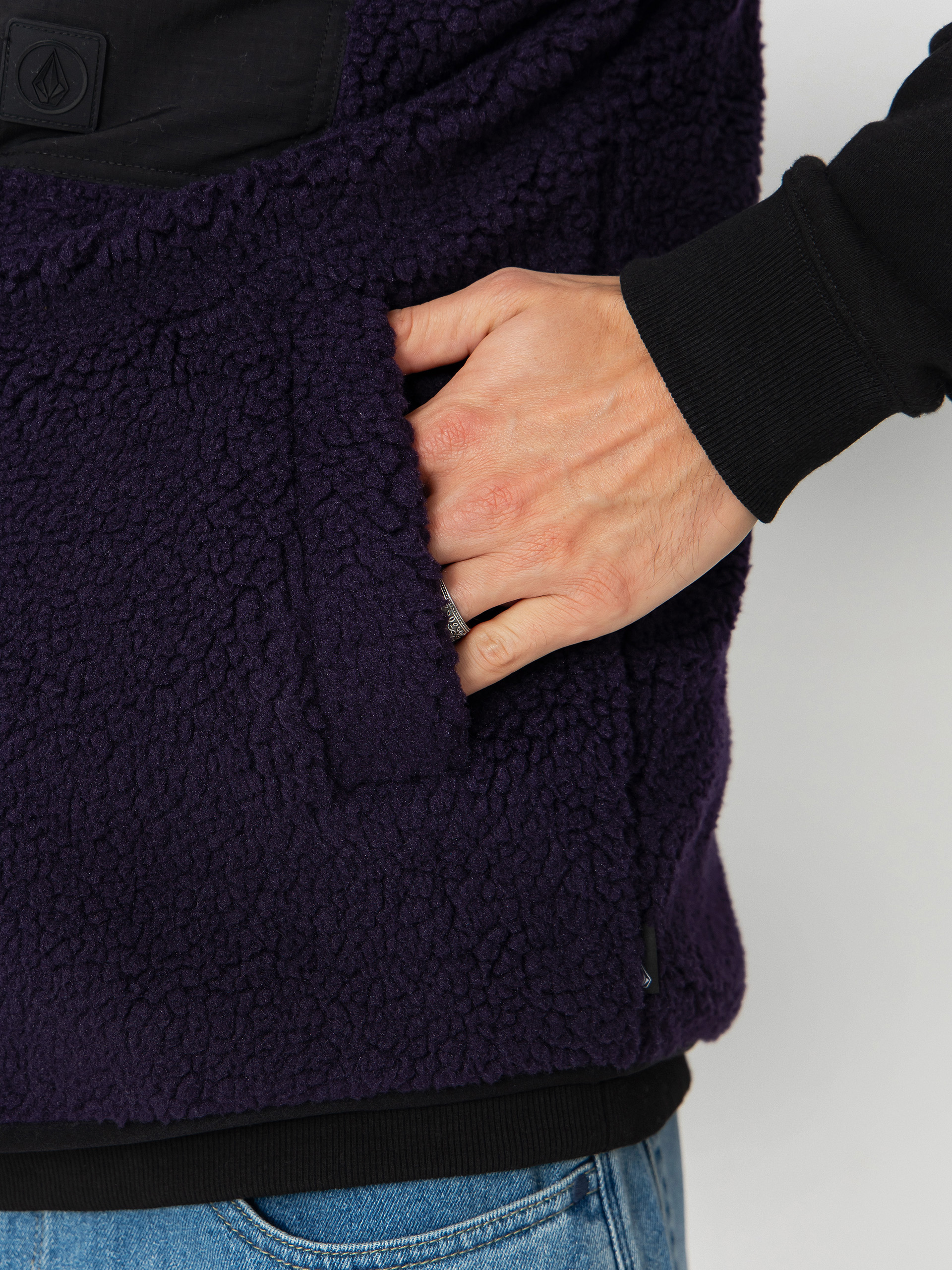 Volcom Weste Muzzer Fuzzar (dark purple)