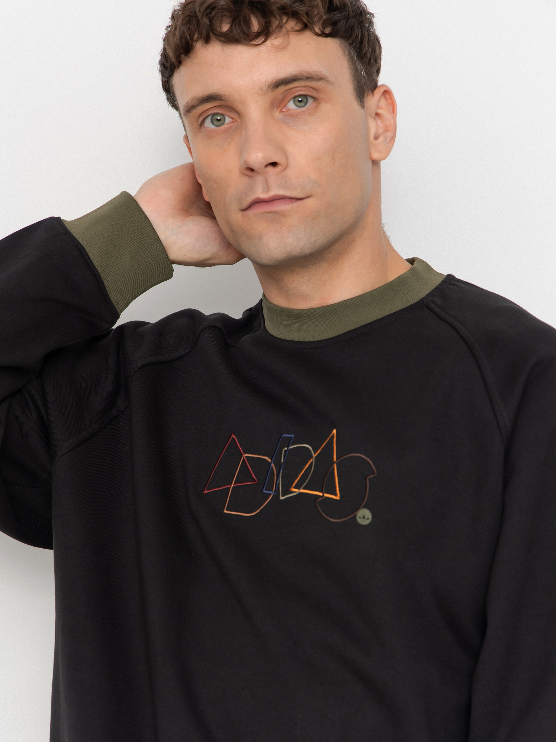 adidas Skate Geo Crew Sweatshirt (black)