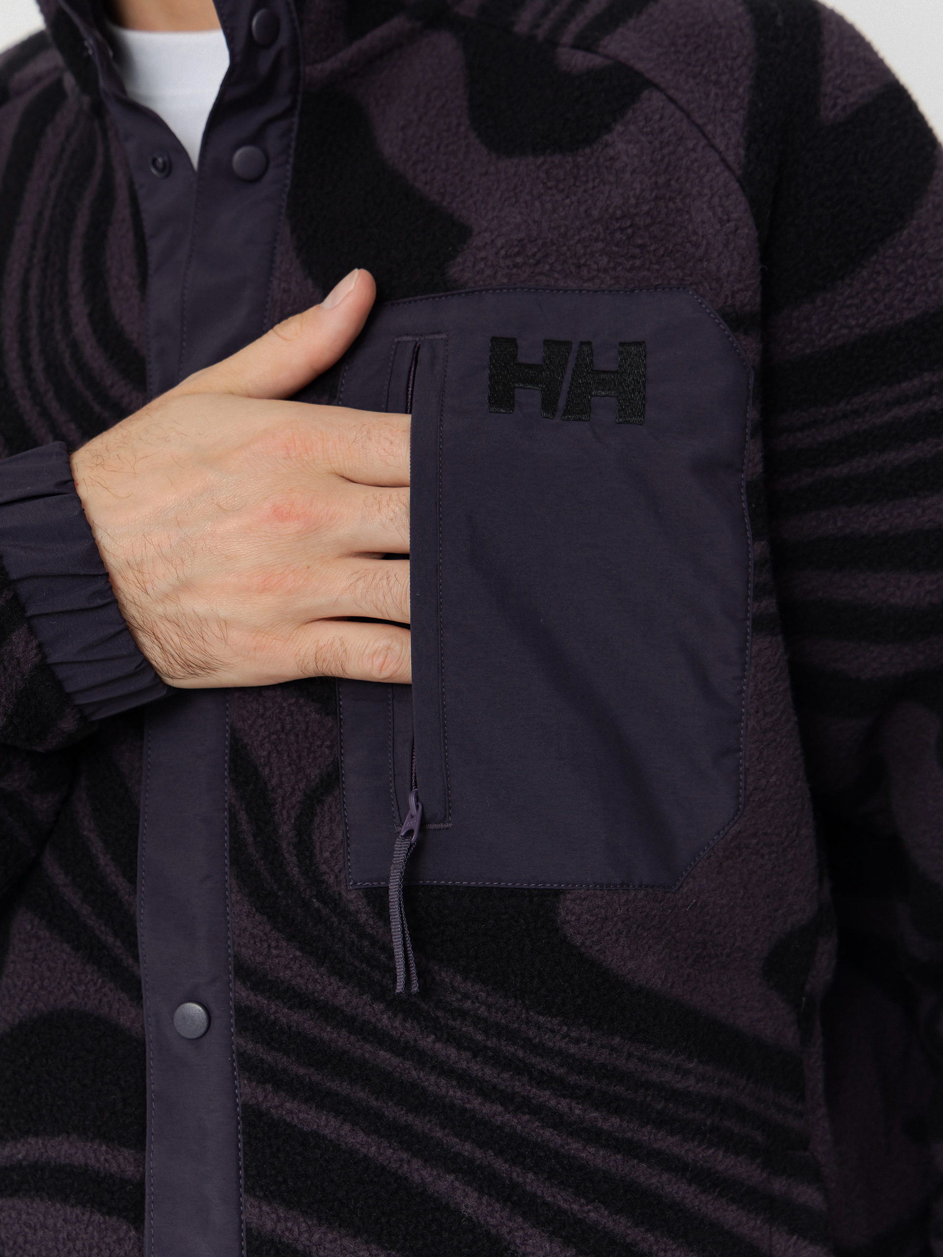 Mens Helly Hansen Fleece  Panorama Printed Pile Snap (black grape swirl aop)