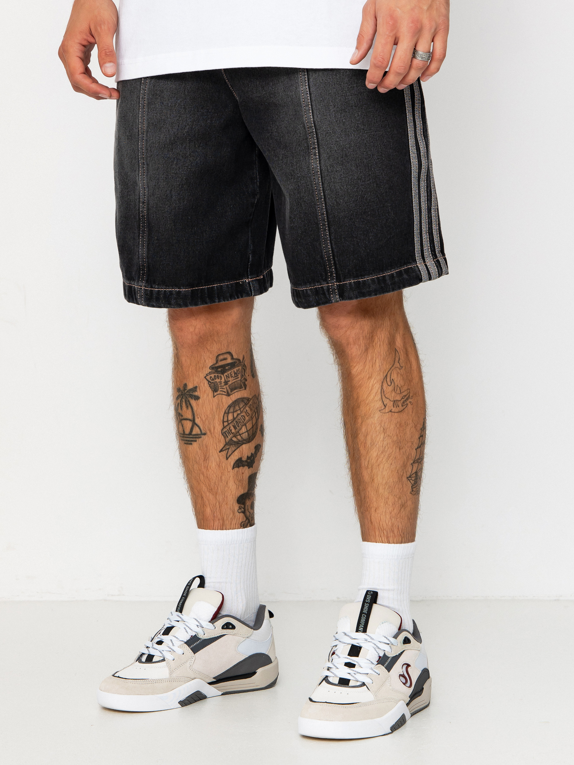 adidas Tyshawn Shorts (black)