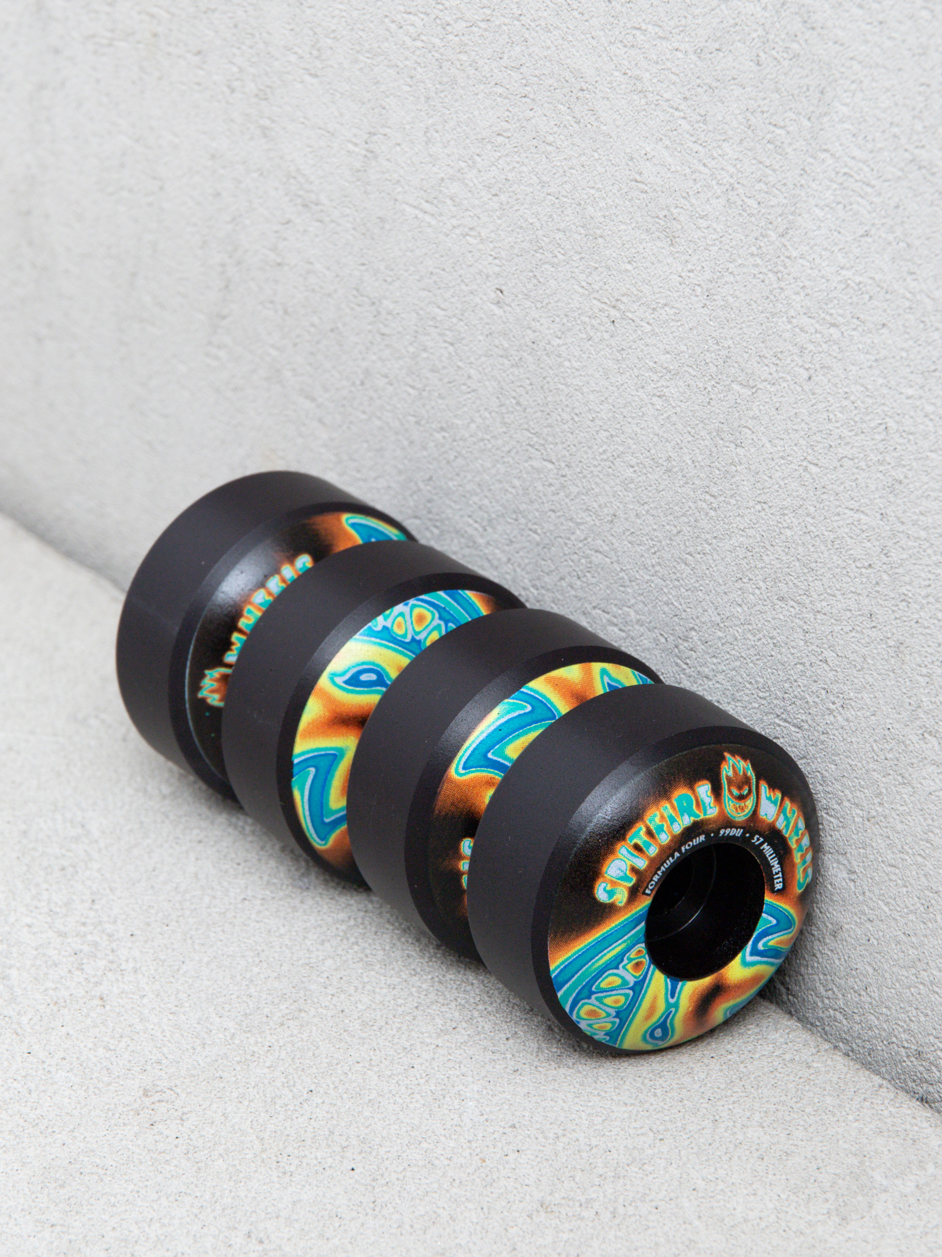 Spitfire F4 99D Radioactive Bighead Wheels (black)