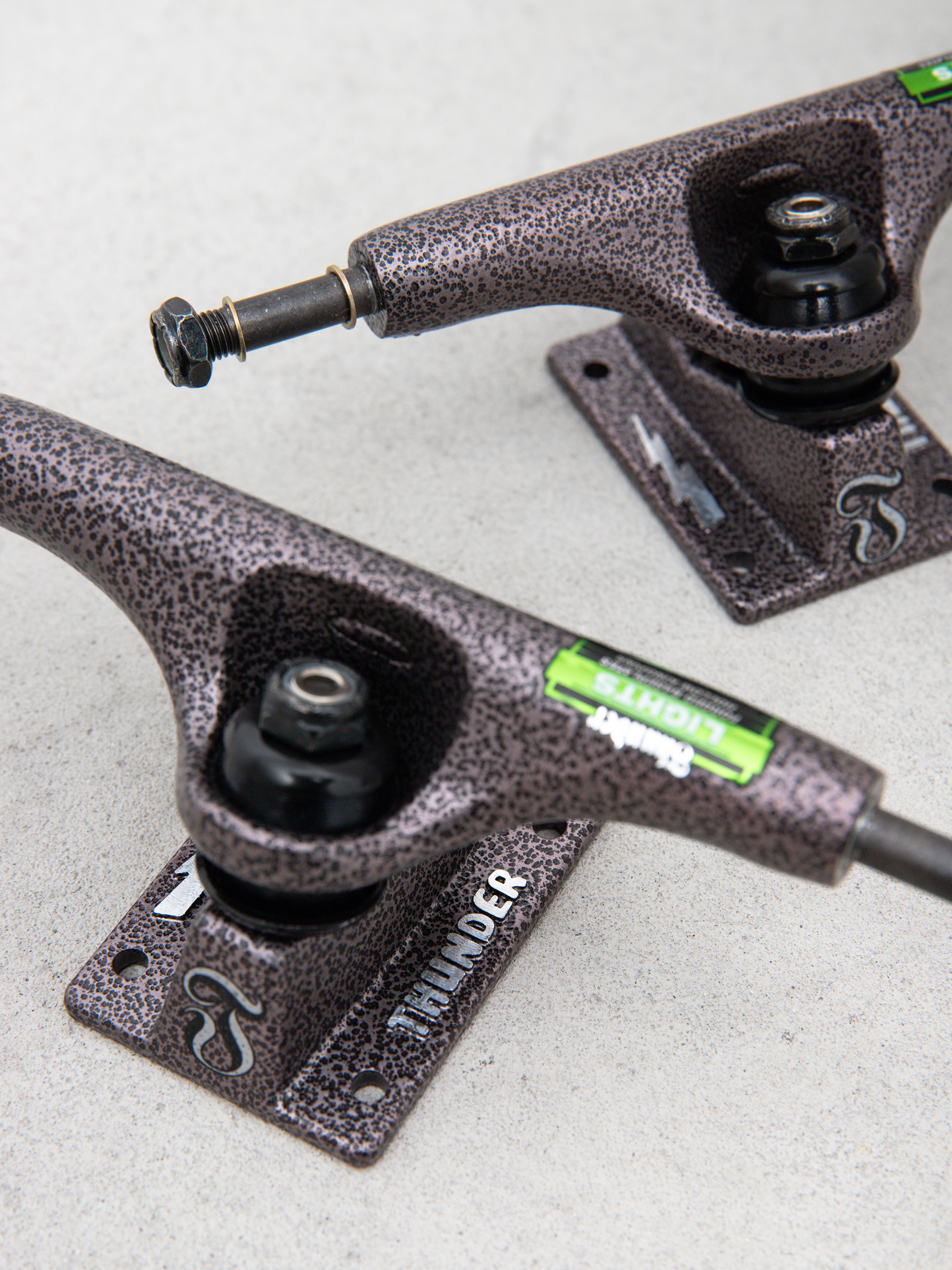 Thunder Black Rose Lights Trucks (black rose)