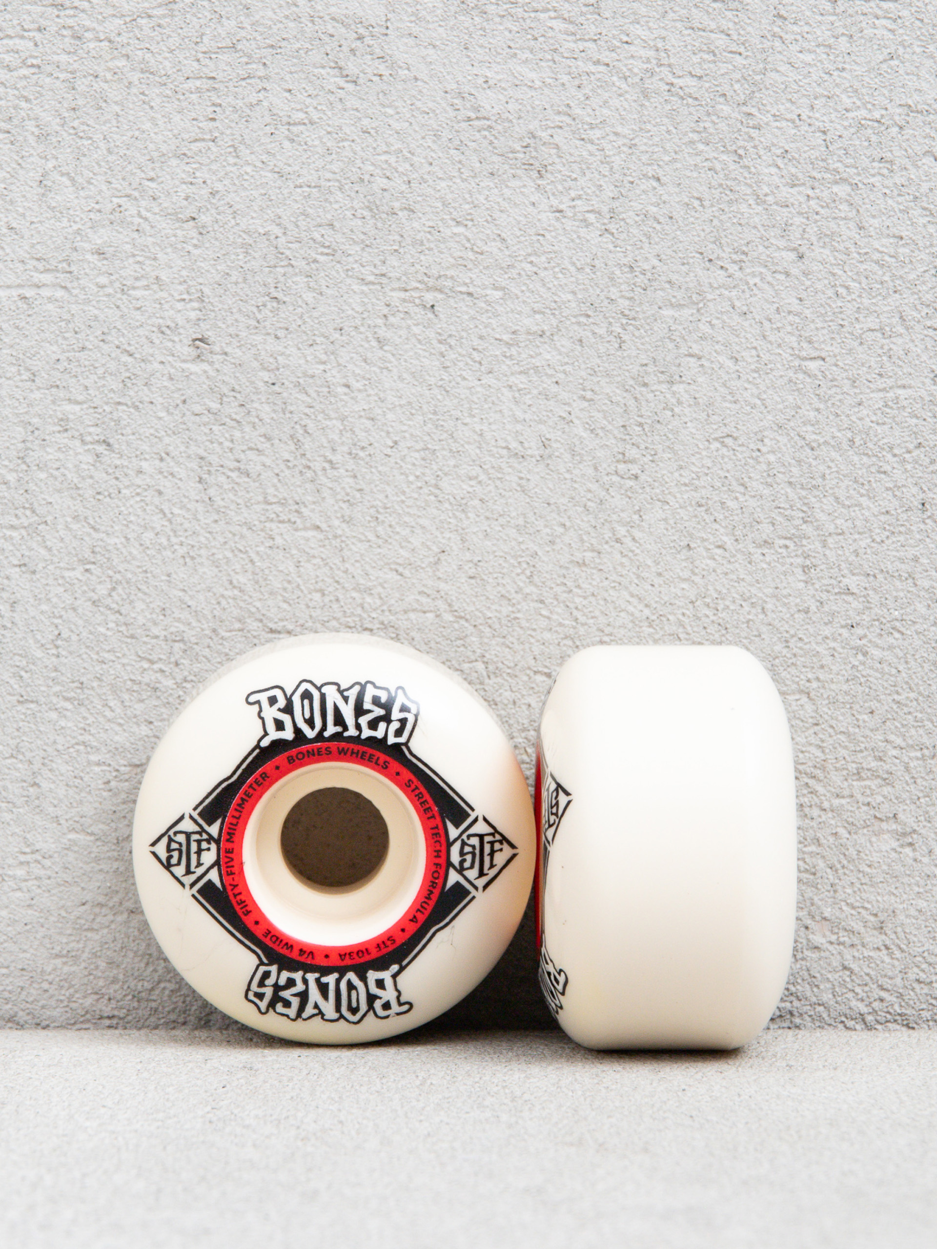 Bones STF 103A Annuals Wide V4 Rollen