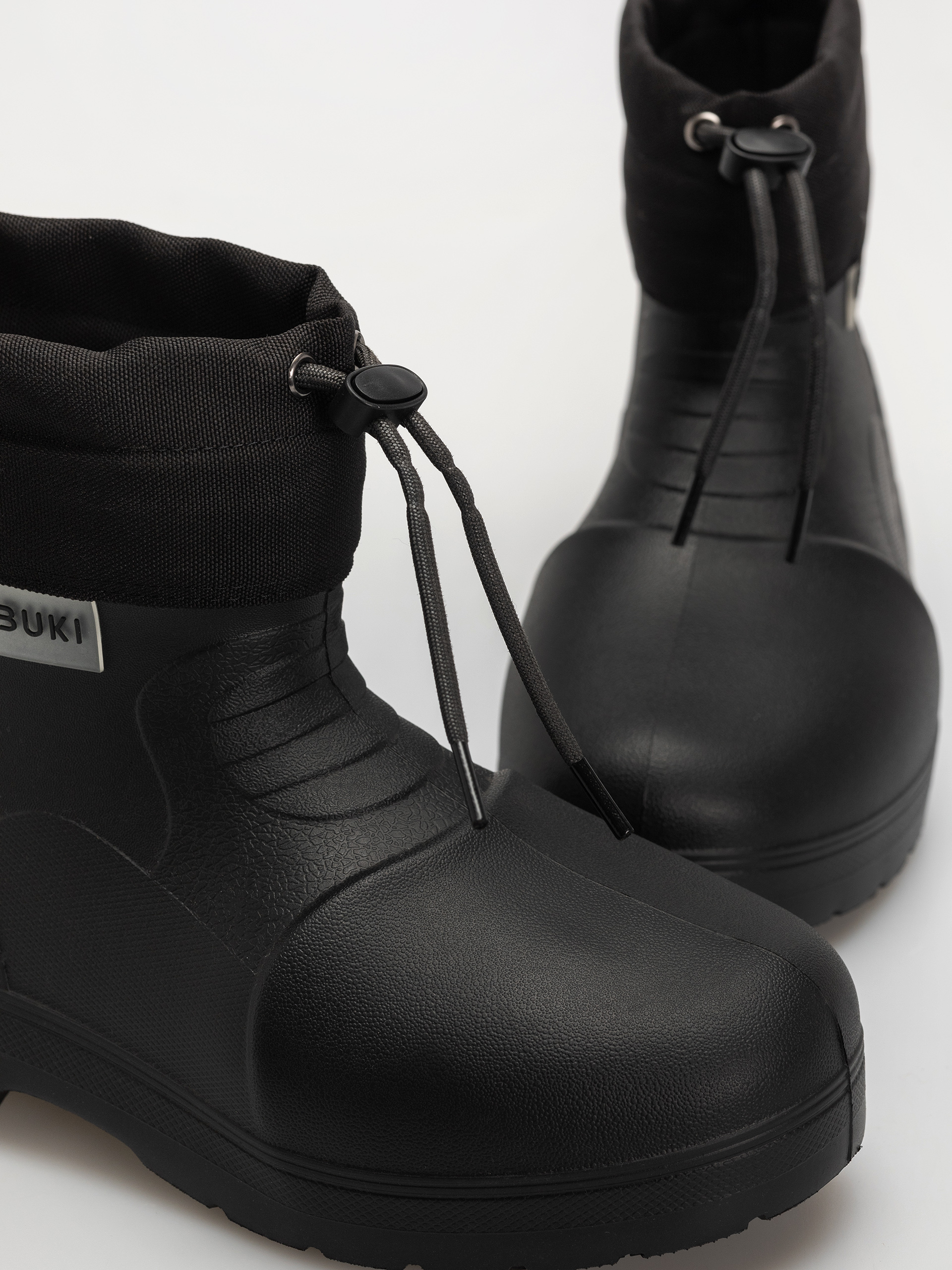 Fubuki Schuhe Niseko 3.0 Low (black)