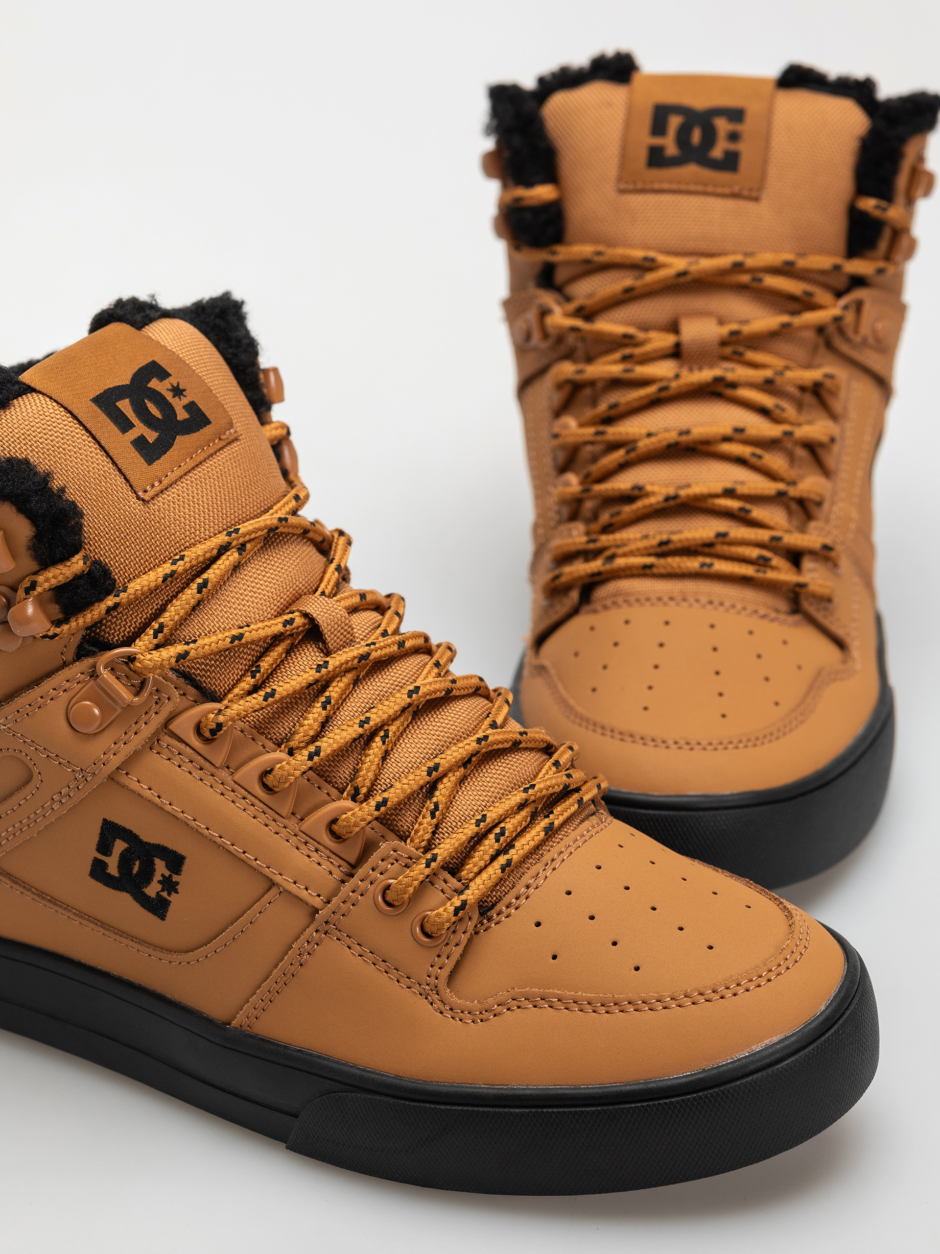 DC Pure High Top Wc Wnt Shoes (wheat)
