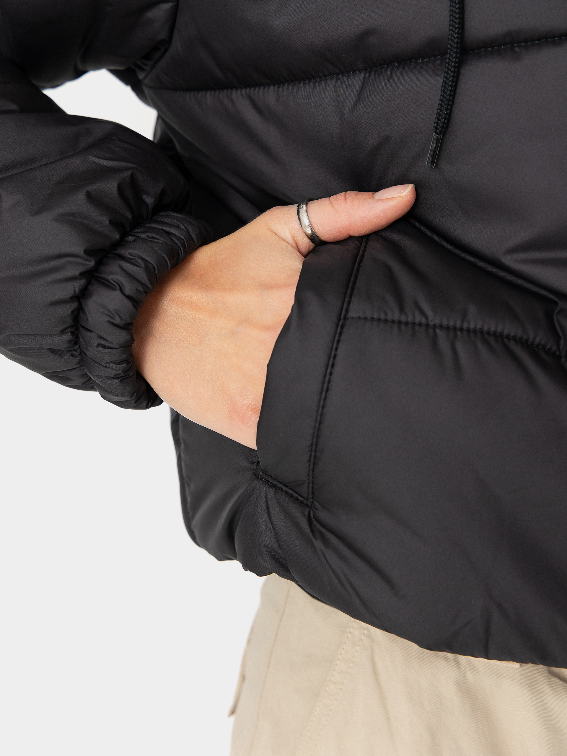 Vans Hillgate Cropped Puffer Jacke Wmn (black)