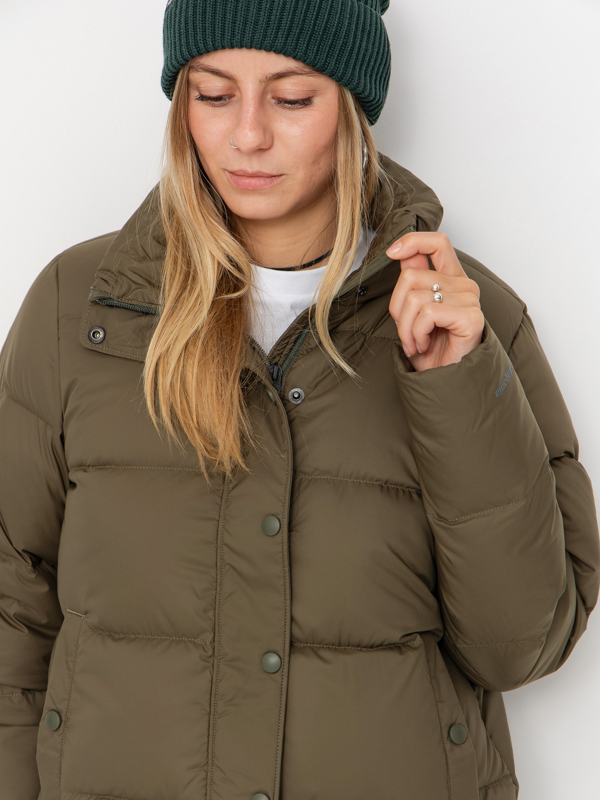 Patagonia Jacket Silent Down Wmn - green (basin green)