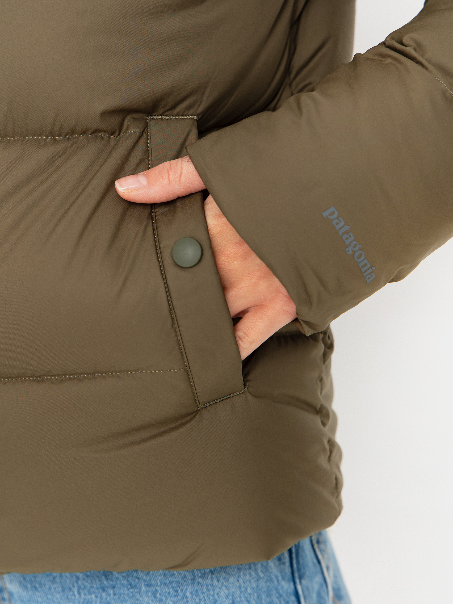 Patagonia Jacket Silent Down Wmn (basin green)