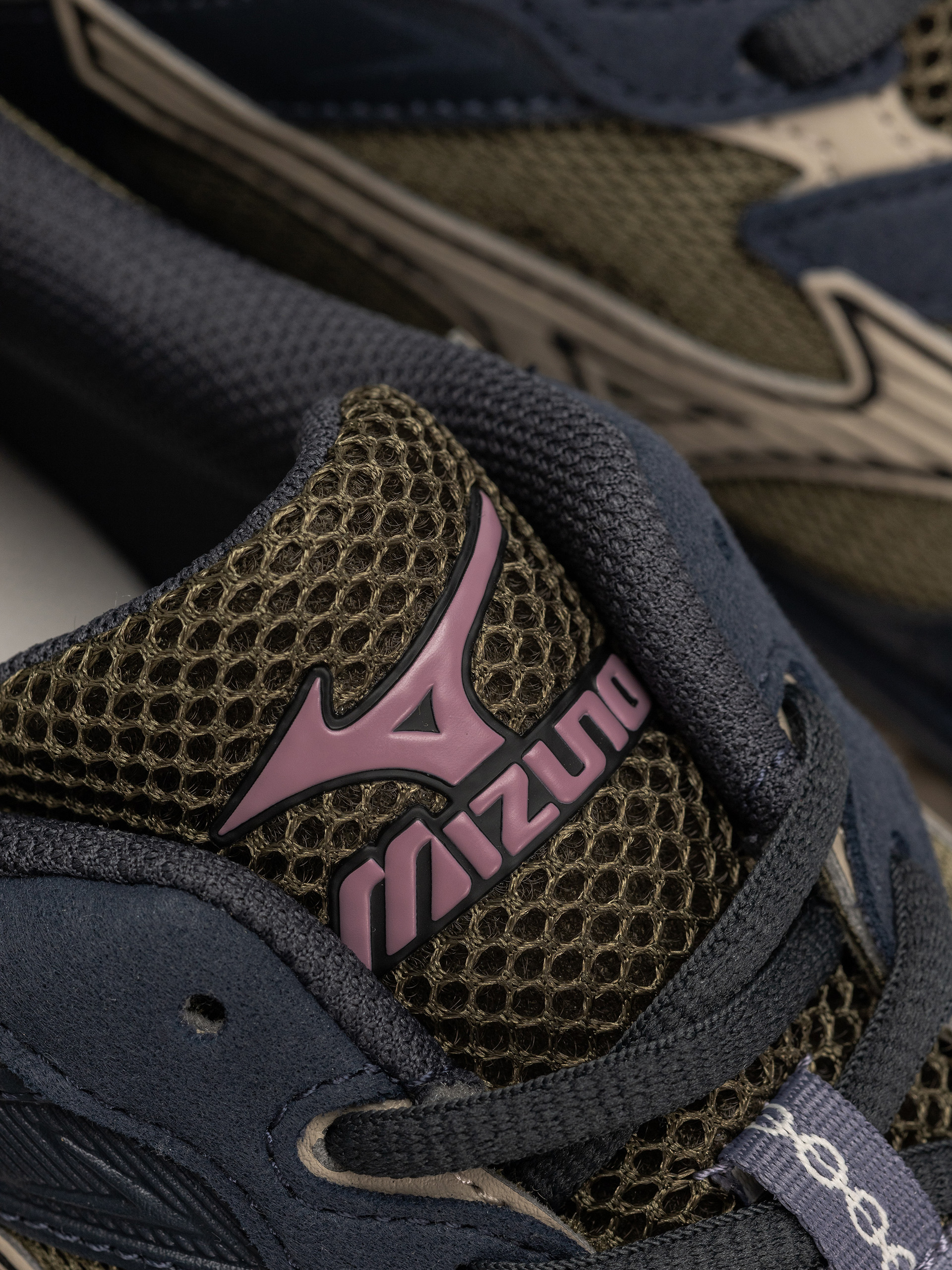 Mizuno MXR Schuhe (grape leaf/vintage khaki/salute)