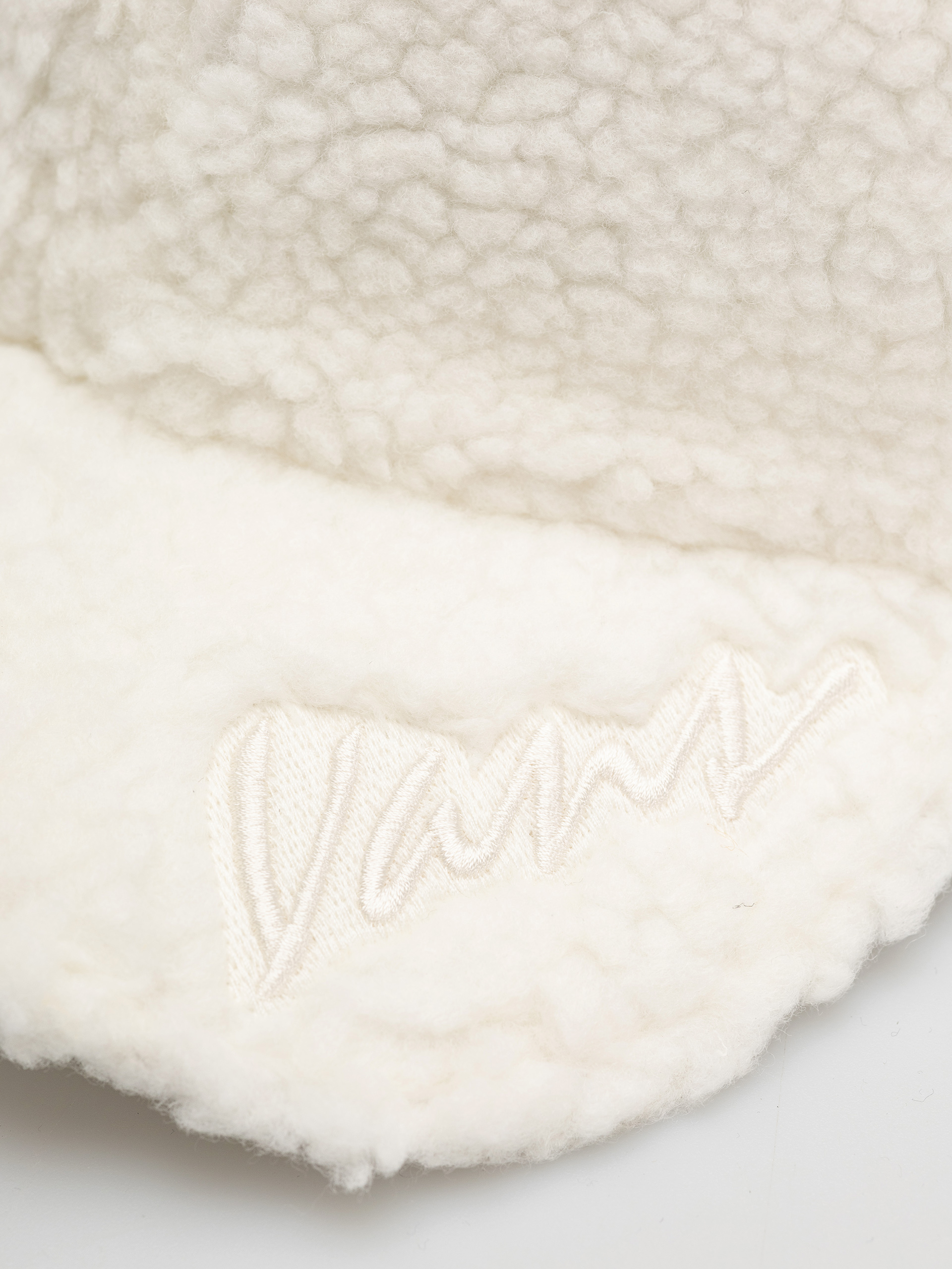 Vans Celano Curved Bill Jockey Cap (mountain essentials marshmallow)