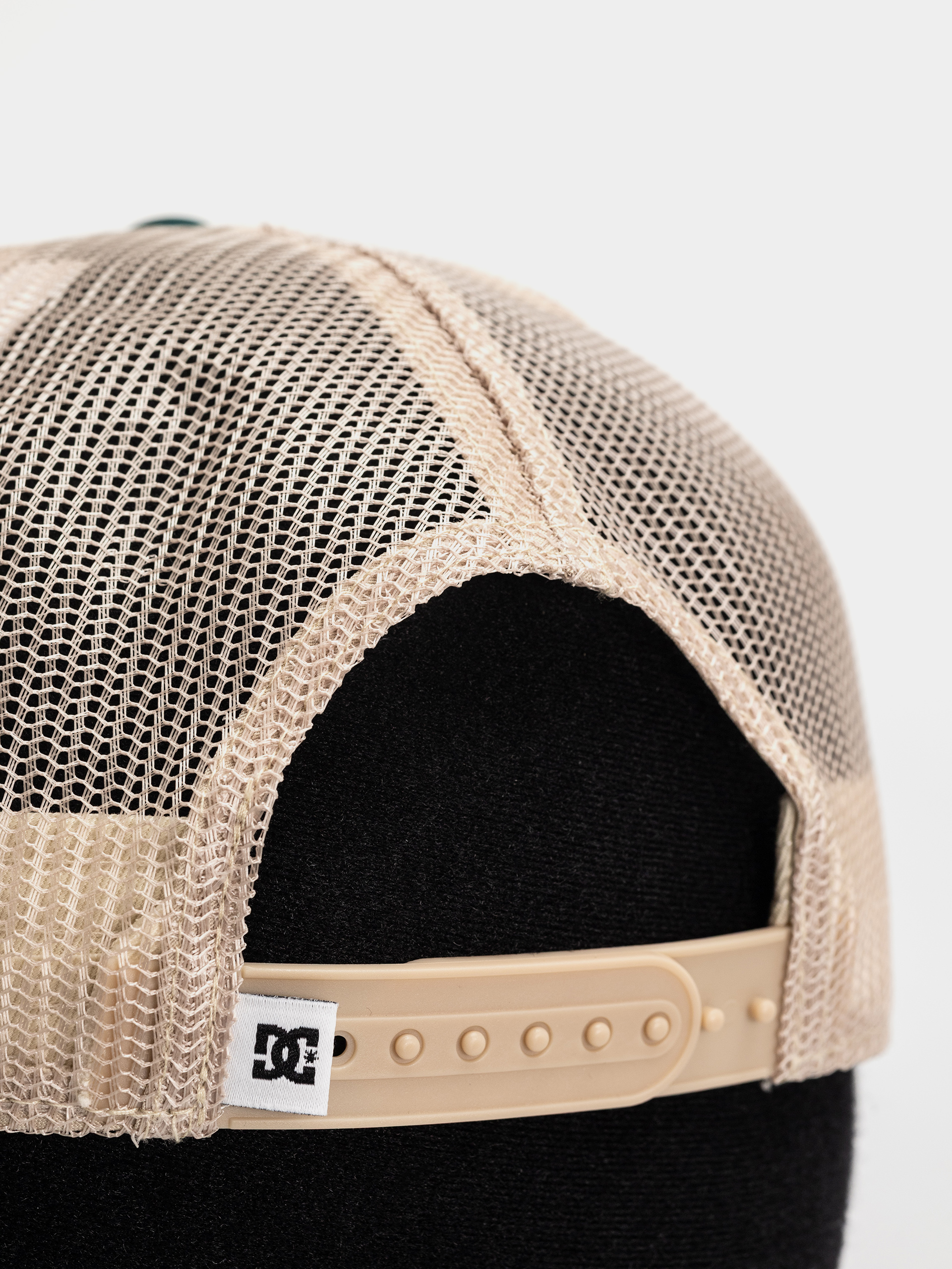 DC Gas Station Trucker Cap (oatmeal)