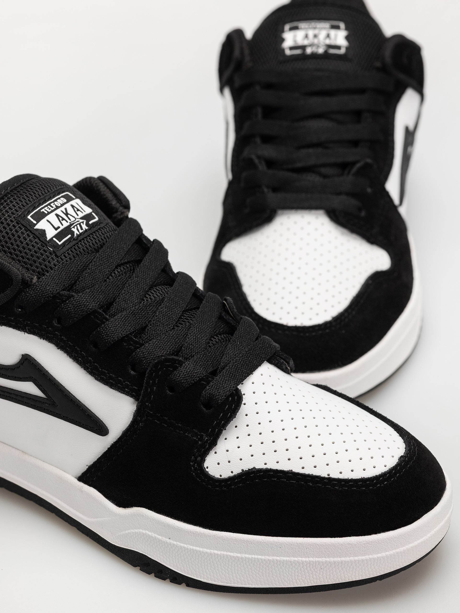 Lakai Shoes Telford Low (black/white leather)