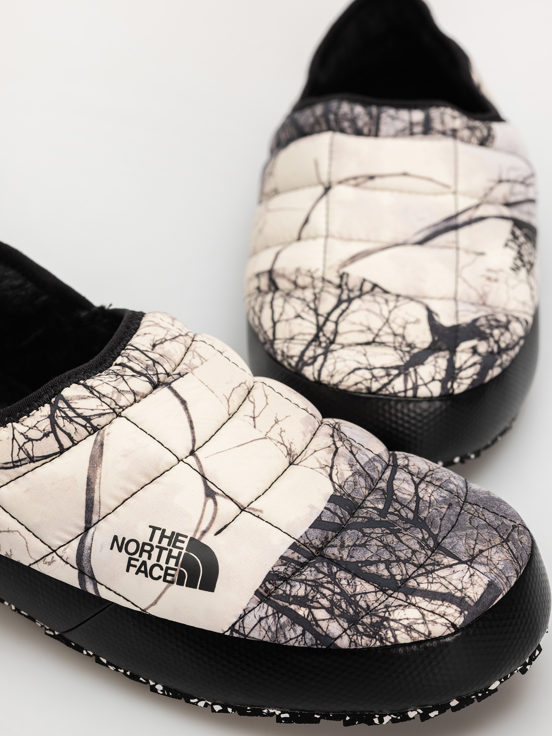 The North Face Thermoball Traction Mule V Schuhe (image lift camo white d)