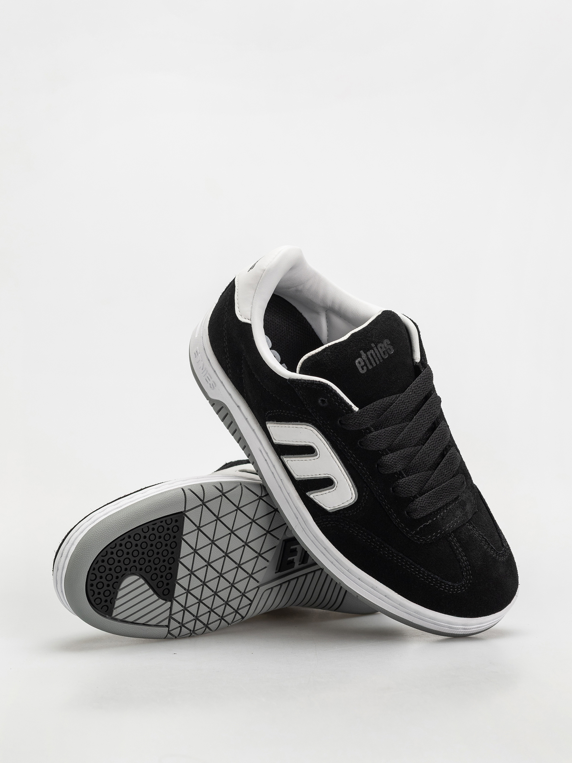 Etnies Shoes Locut (black/white)