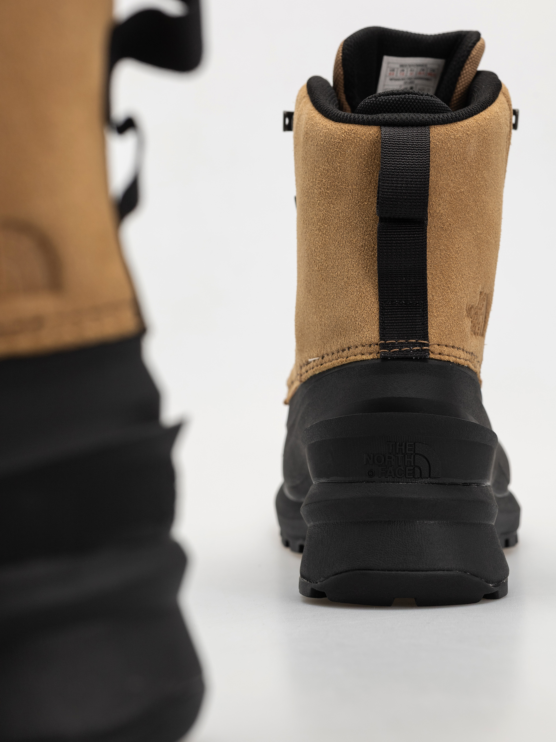 The North Face Shoes Chilkat V Lace Wp (utility brown/tnf black)