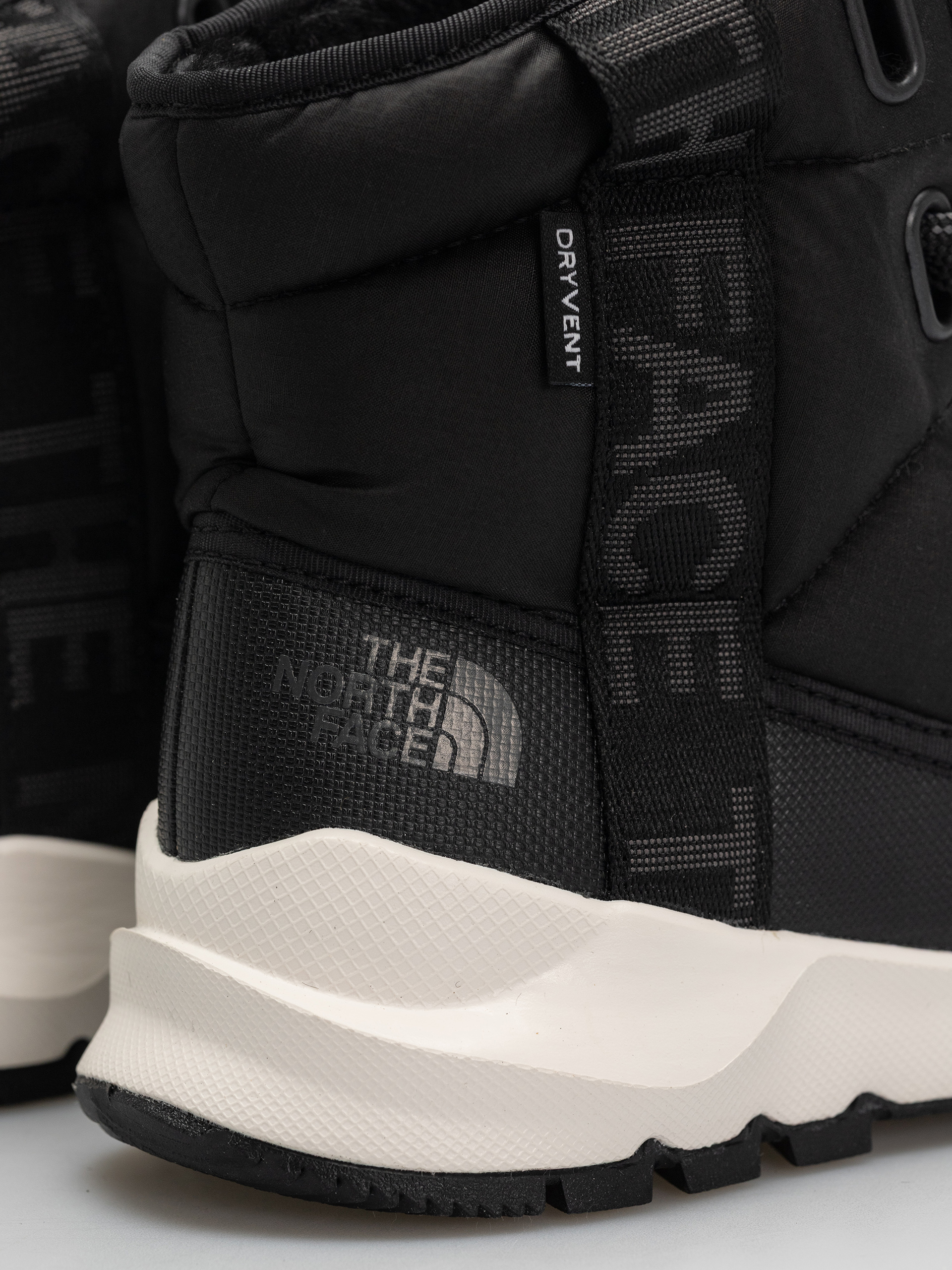 The North Face Shoes Thermoball Lace Up Luxe Wp Wmn (tnf black/asphalt grey)