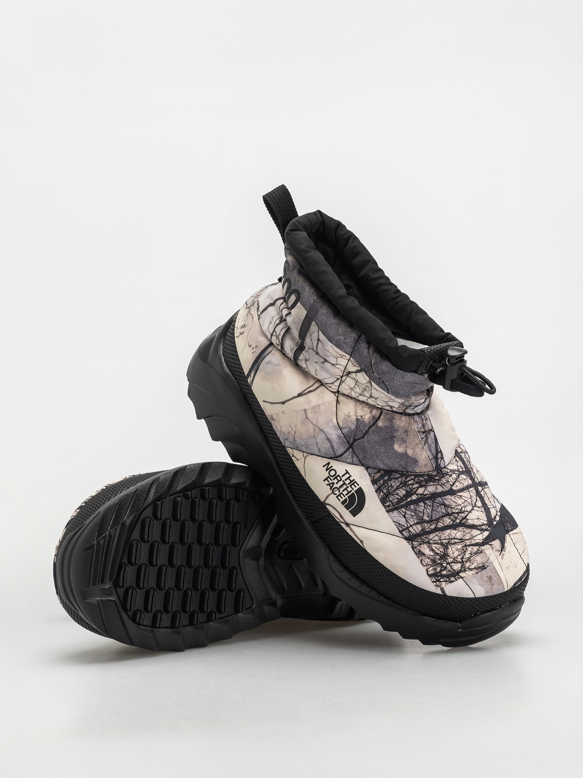 The North Face Nuptse Traction Chukka Shoes - camo (image lift
