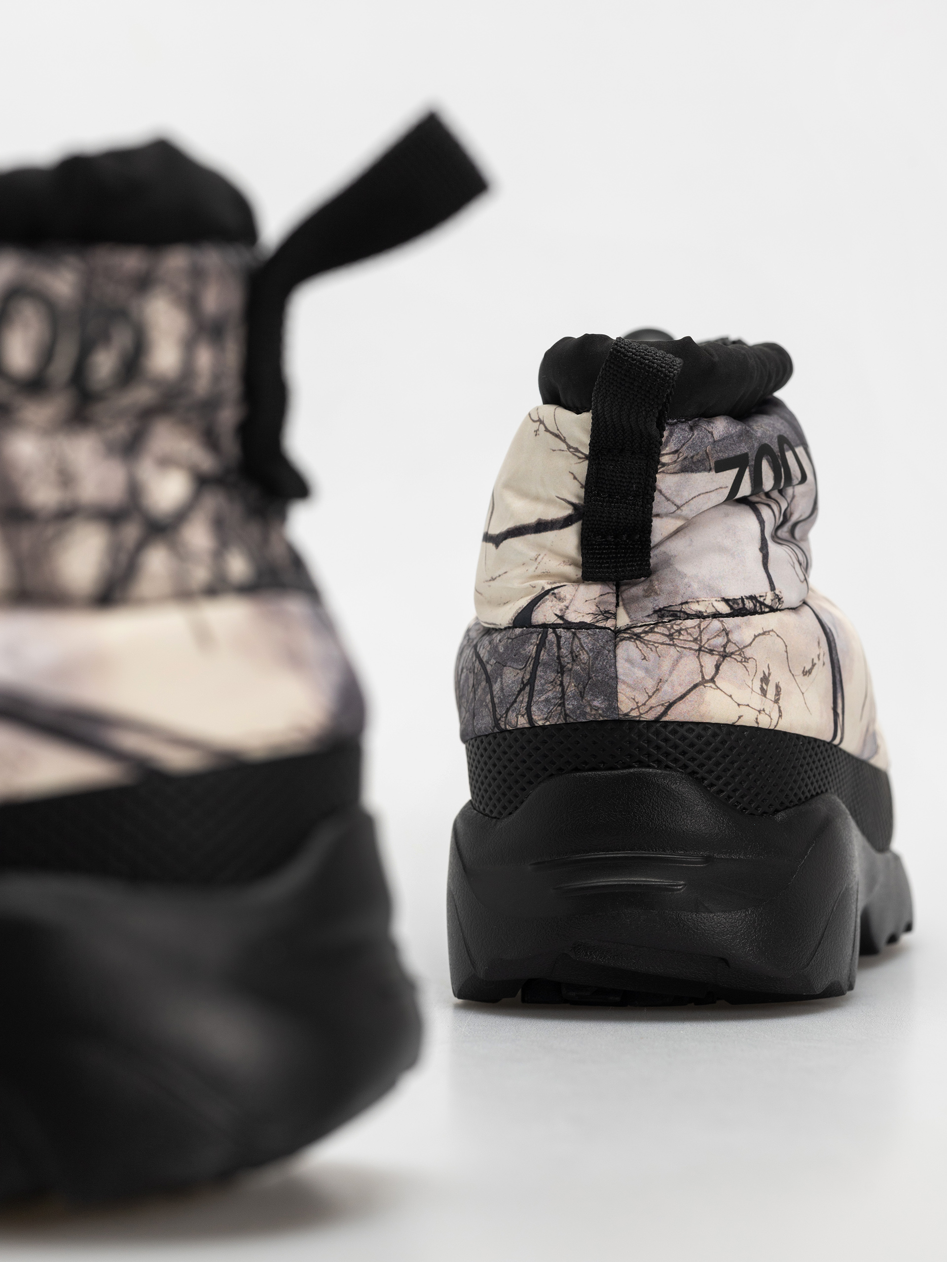 The North Face Nuptse Traction Chukka Shoes (image lift camo white d)