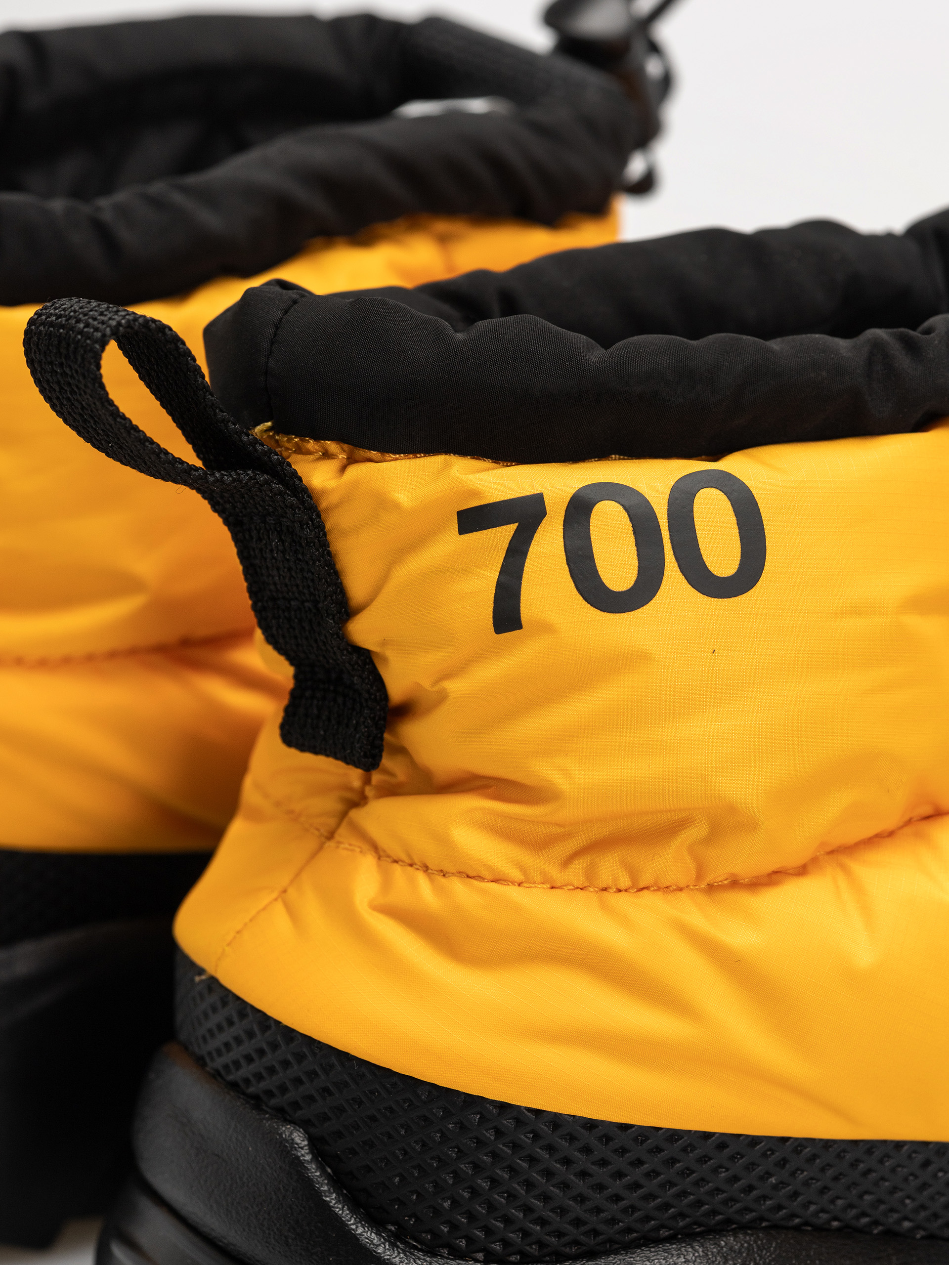 The North Face Shoes Nuptse Traction Chukka (summit gold/tnf black)